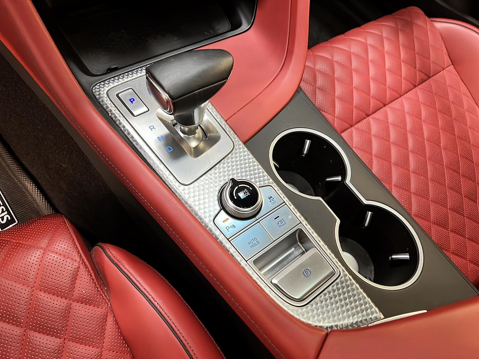 Genesis G70 SPORT 3.3T CUIR TOIT NAV 4RM 2023 - image #15