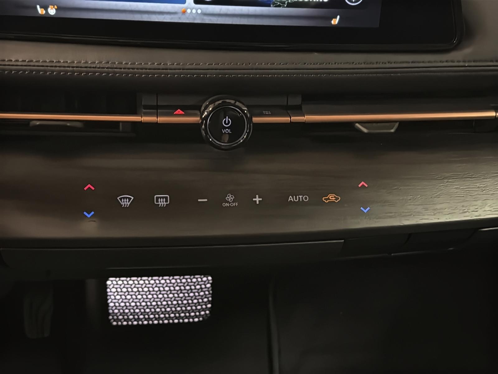 Nissan ARIYA EVOLVE E-4FORCE TOIT PANO NAV 4RM 2023 - image #18