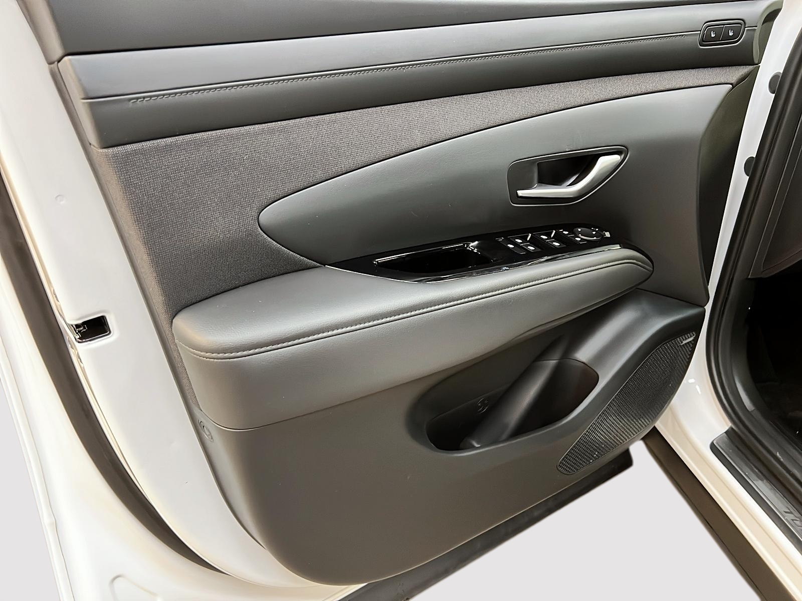 Hyundai Tucson ULTIMATE HYBRIDE CUIR TOIT PANO NAV 4RM 2025 - image #27