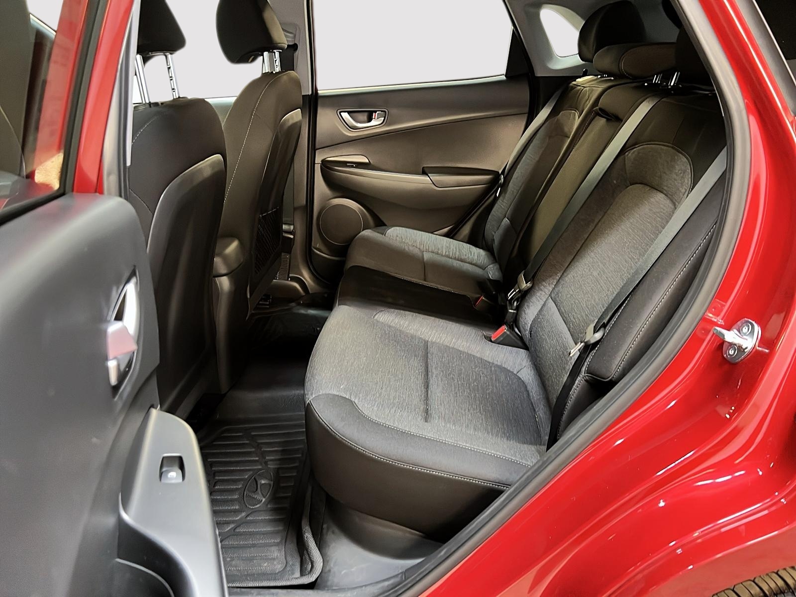 Hyundai Kona EV PREFERRED NAV 2023 - image #9