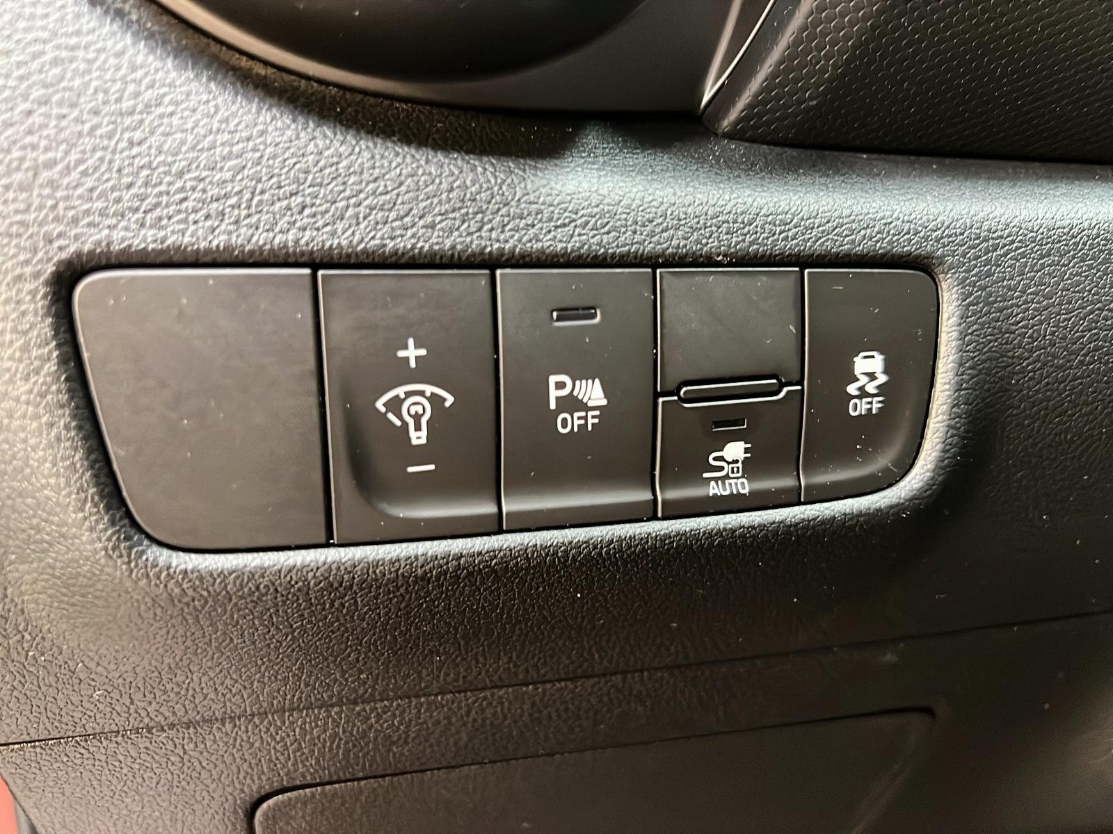 Hyundai Kona EV PREFERRED NAV 2023 - image #21