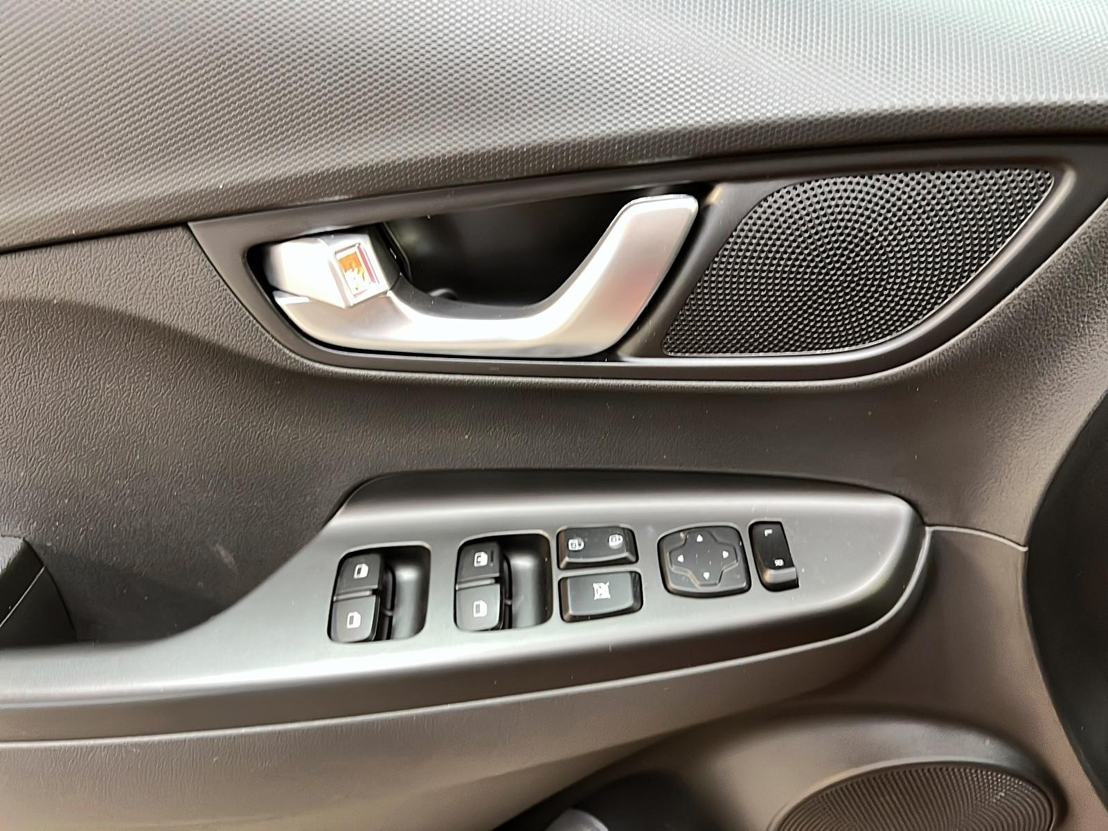 Hyundai Kona EV PREFERRED NAV 2023 - image #22