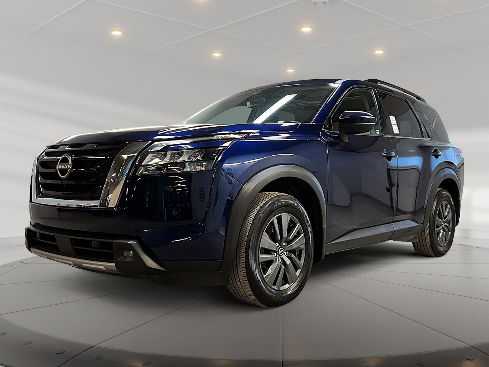 Nissan Pathfinder SV TOIT PANO 4RM 2024 - image #1