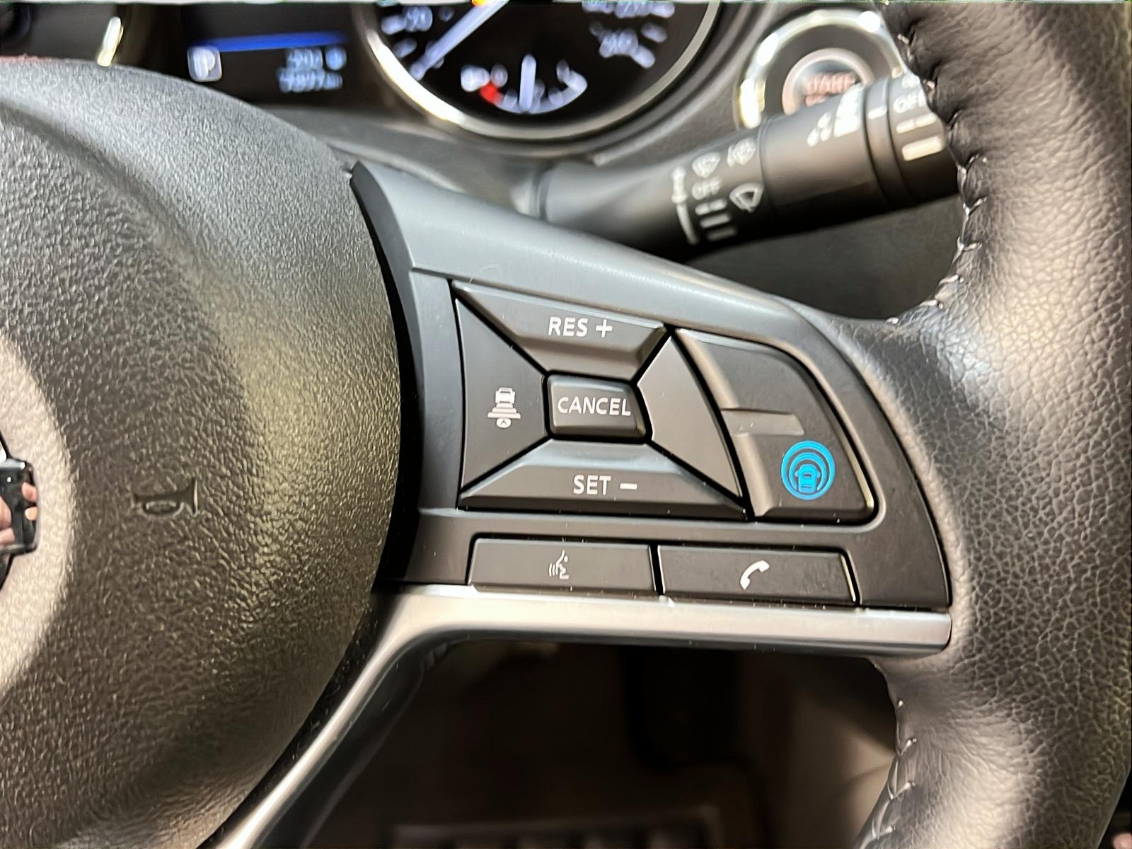 Nissan Qashqai SV TOIT 4RM 2023 - image #20