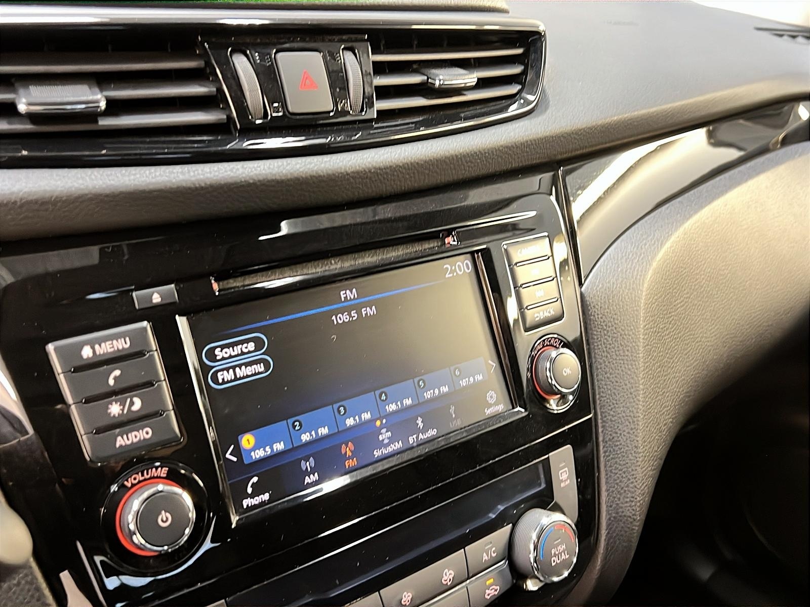 Nissan Qashqai SV TOIT 4RM 2023 - image #17