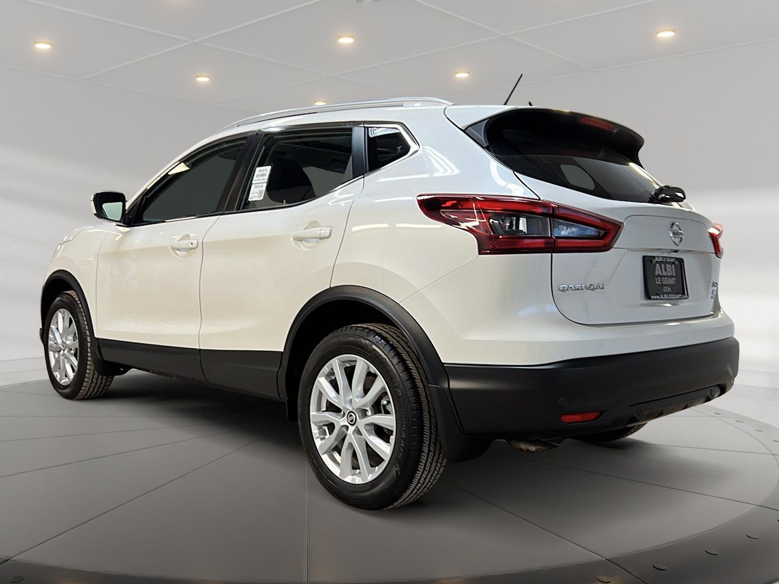 Nissan Qashqai SV TOIT 4RM 2023 - image #6