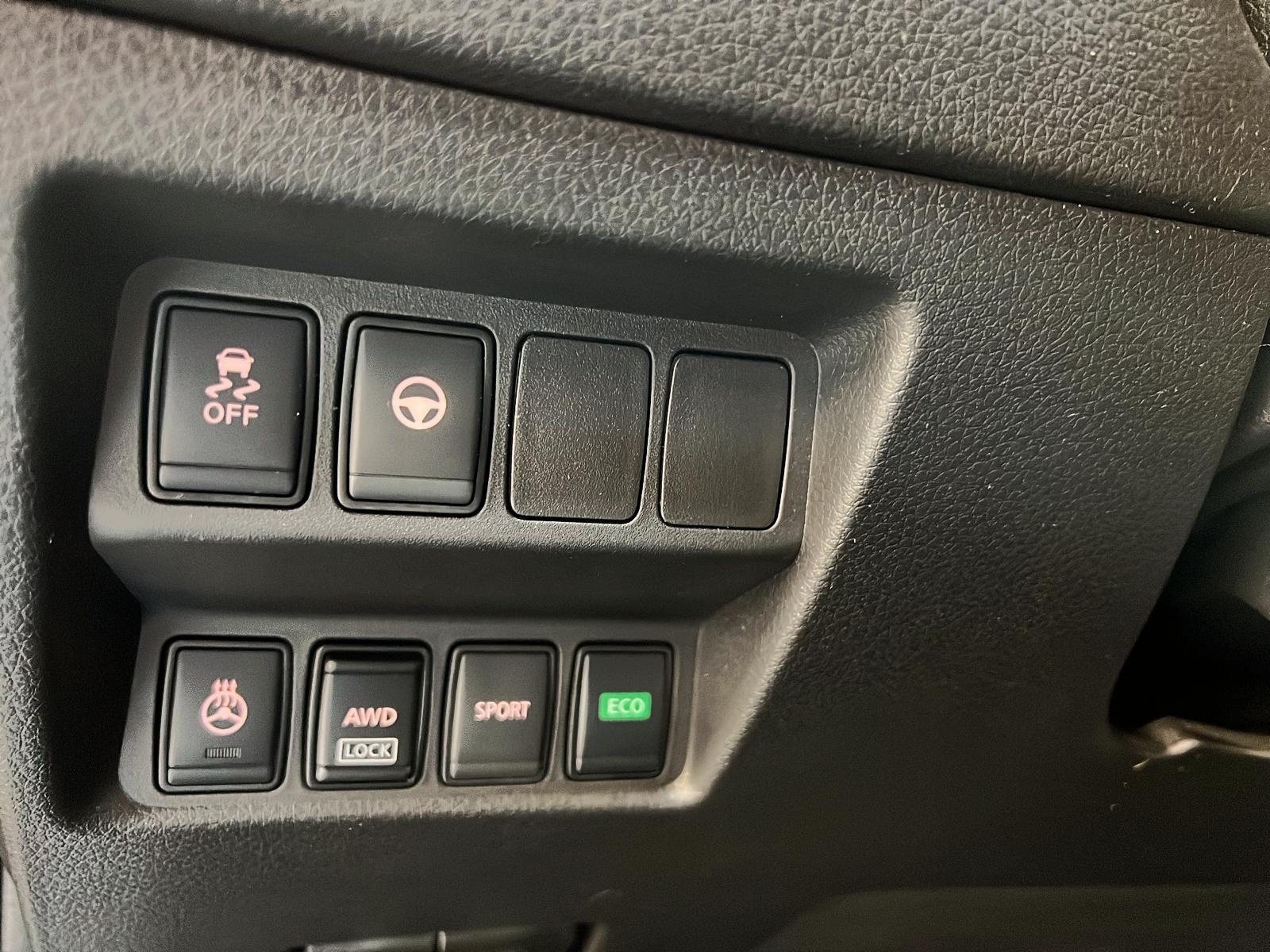 Nissan Qashqai SV TOIT 4RM 2023 - image #22