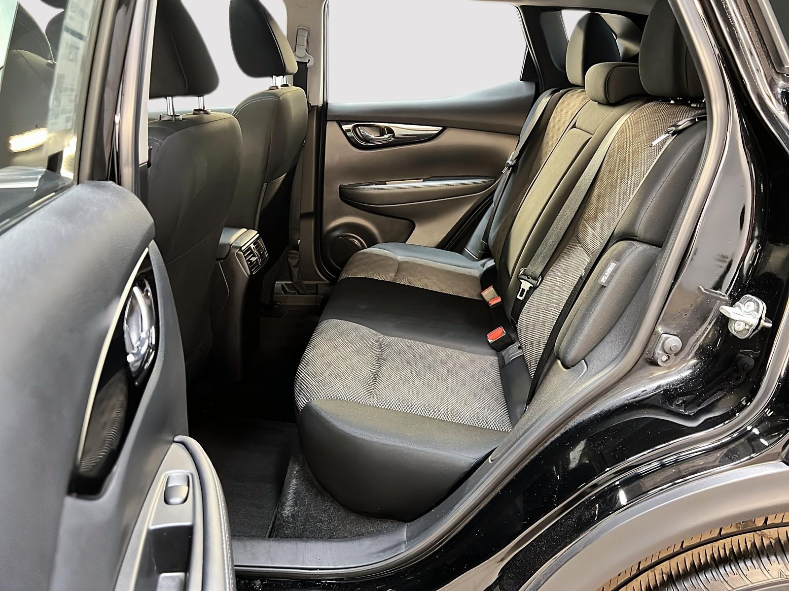 Nissan Qashqai SV TOIT 4RM 2023 - image #9