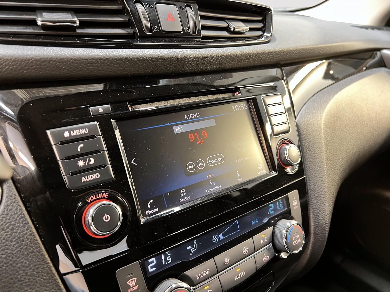 Nissan Qashqai SV TOIT 4RM 2023 - image #17