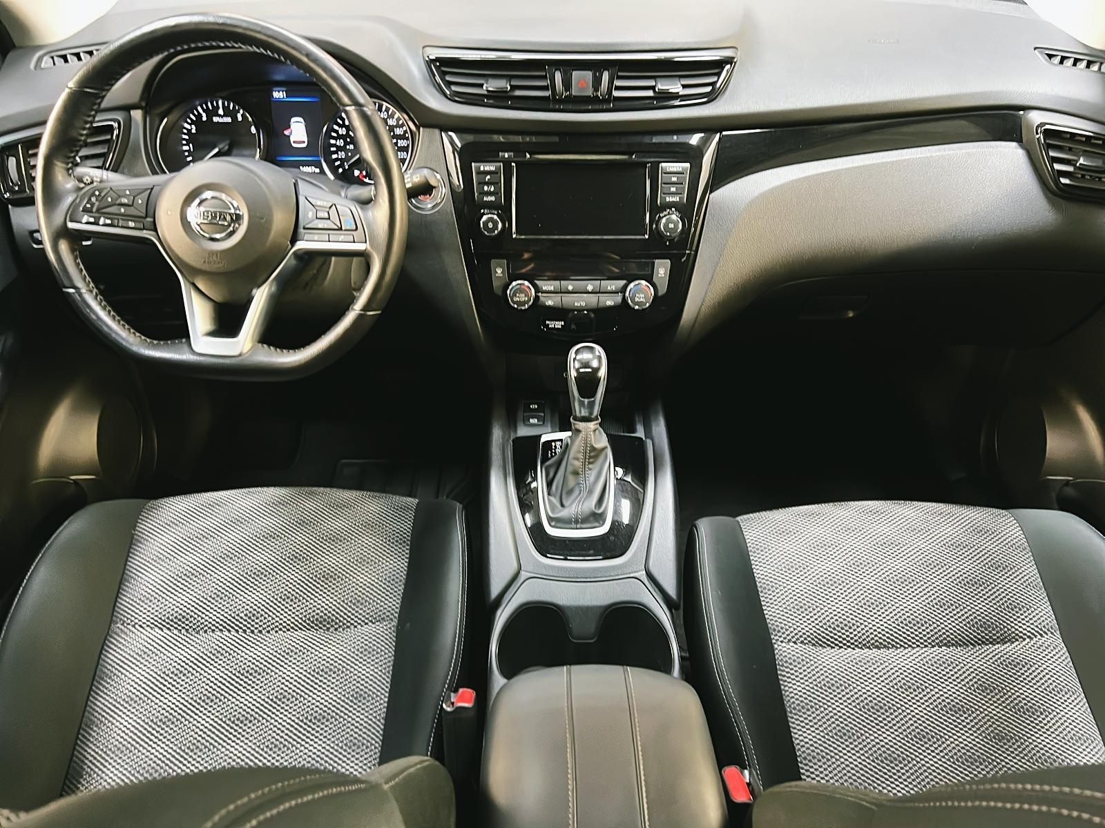 Nissan Qashqai SV TOIT 4RM 2023 - image #11