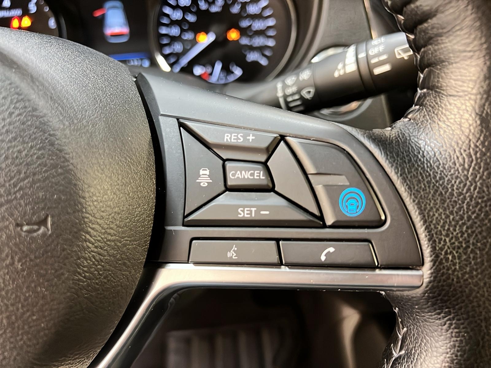 Nissan Qashqai SV TOIT 4RM 2023 - image #20