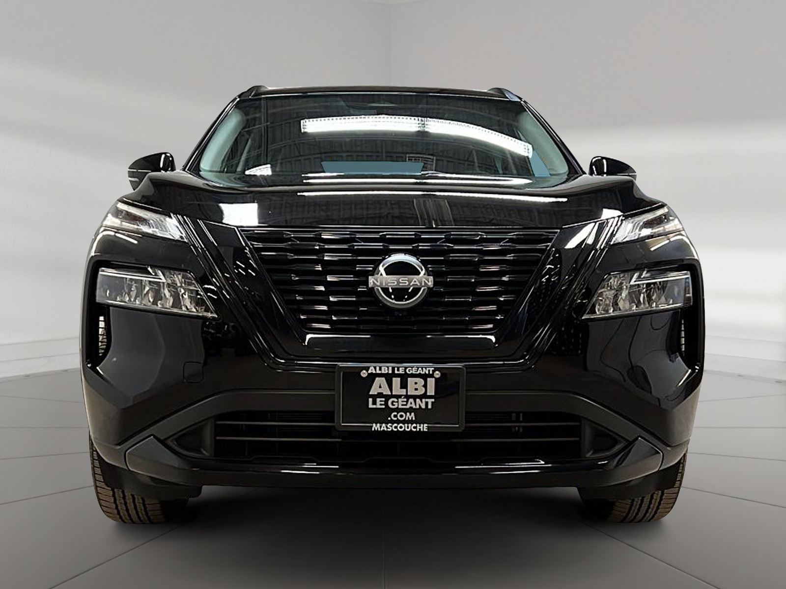 Nissan Rogue 2023 - Image #2
