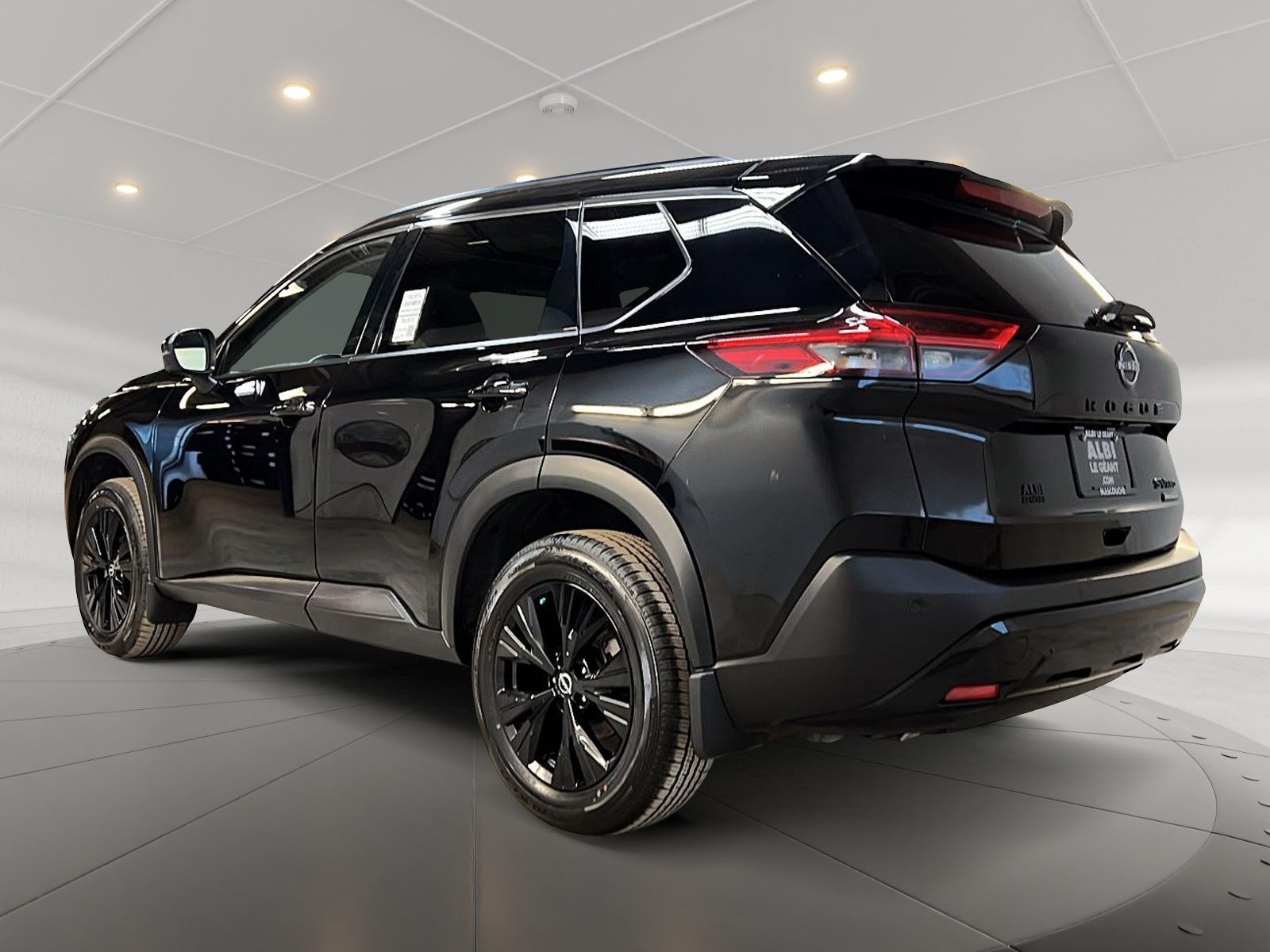 Nissan Rogue SV MIDNIGHT CUIR TOIT PANO 4RM 2023 - image #6
