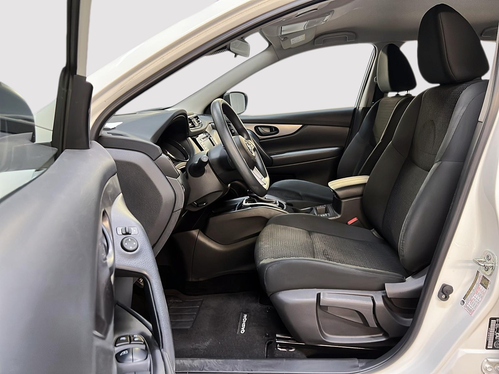 Nissan Qashqai S 4RM 2023 - image #7