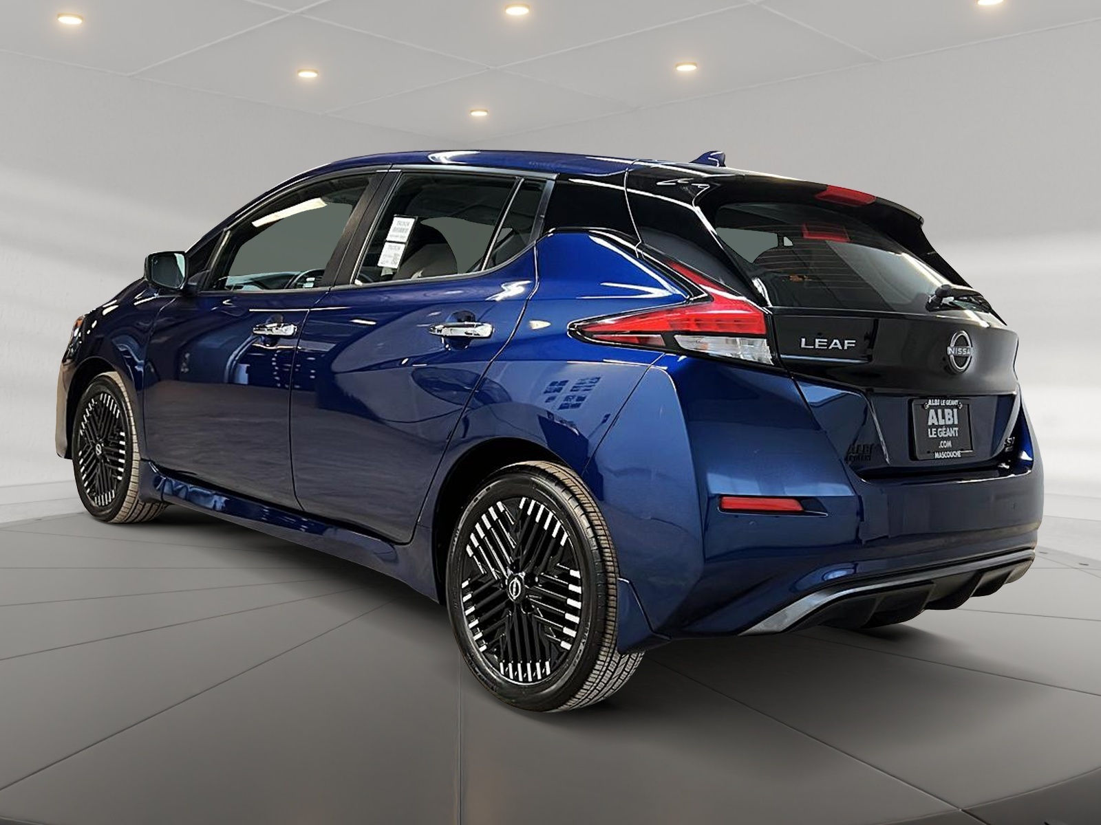 Nissan Leaf 2023 - Image #6