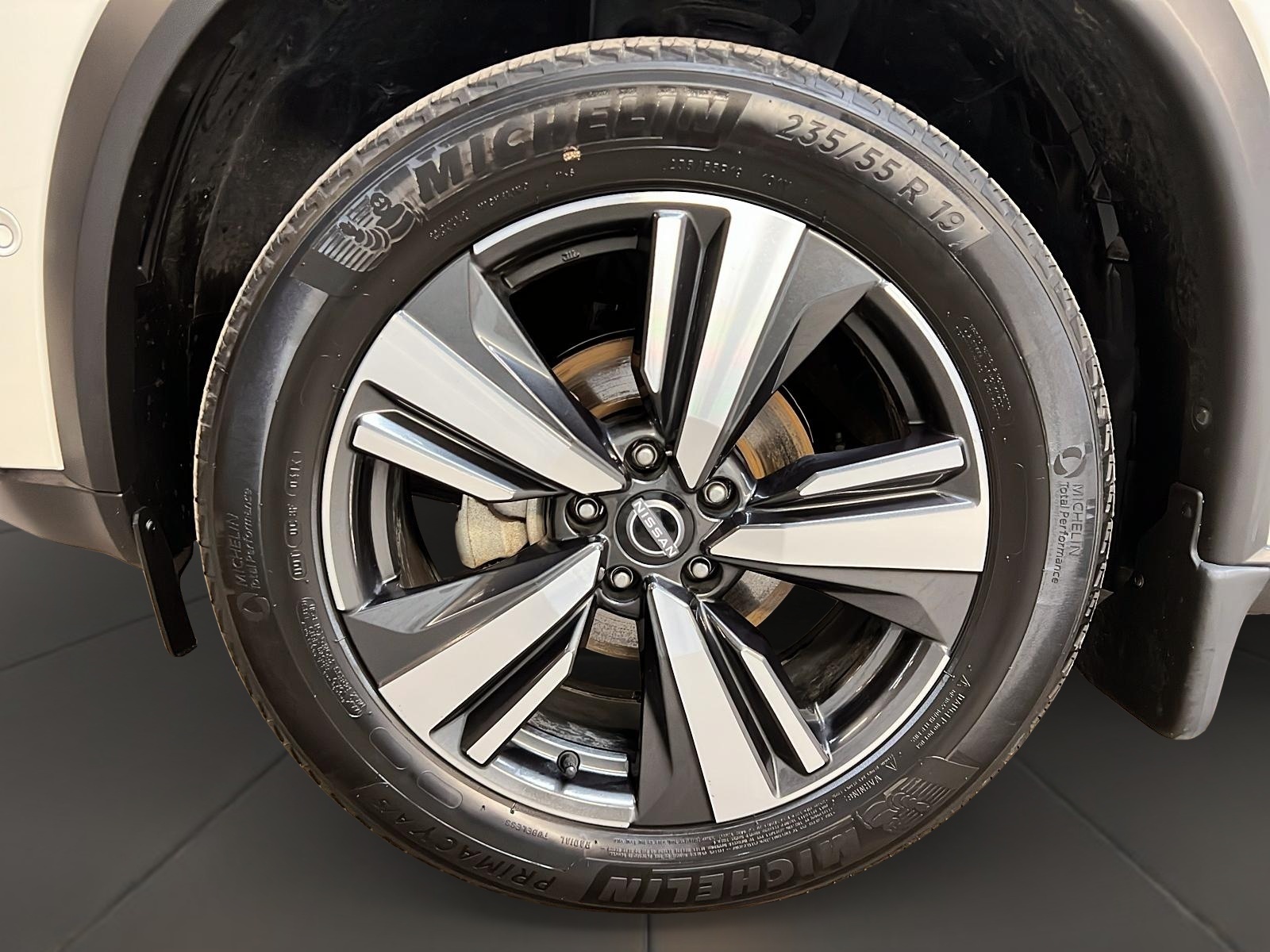 Nissan Rogue PLATINUM CUIR TOIT PANO NAV 4RM 2023 - image #30