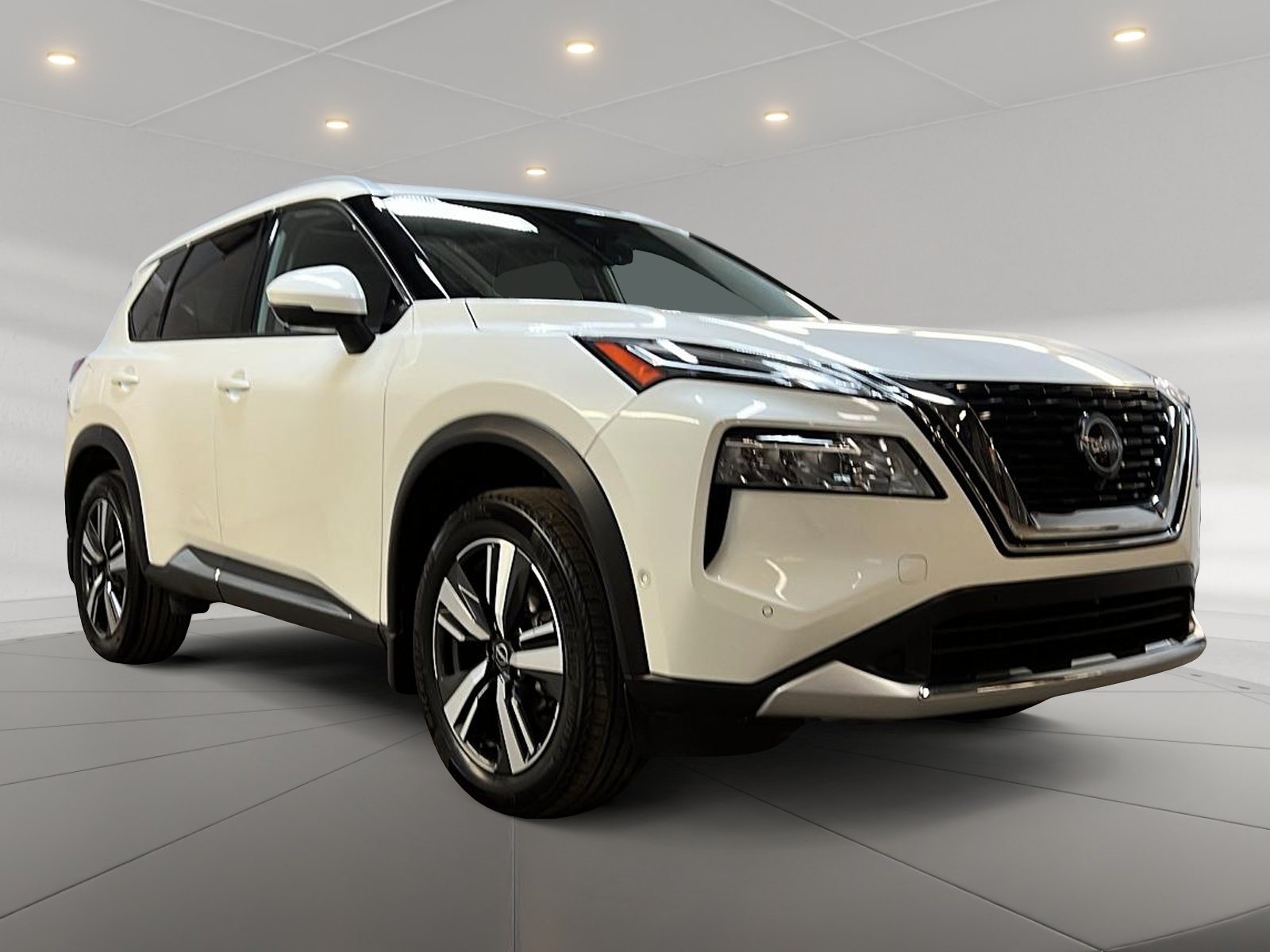 Nissan Rogue PLATINUM CUIR TOIT PANO NAV 4RM 2023 - image #3
