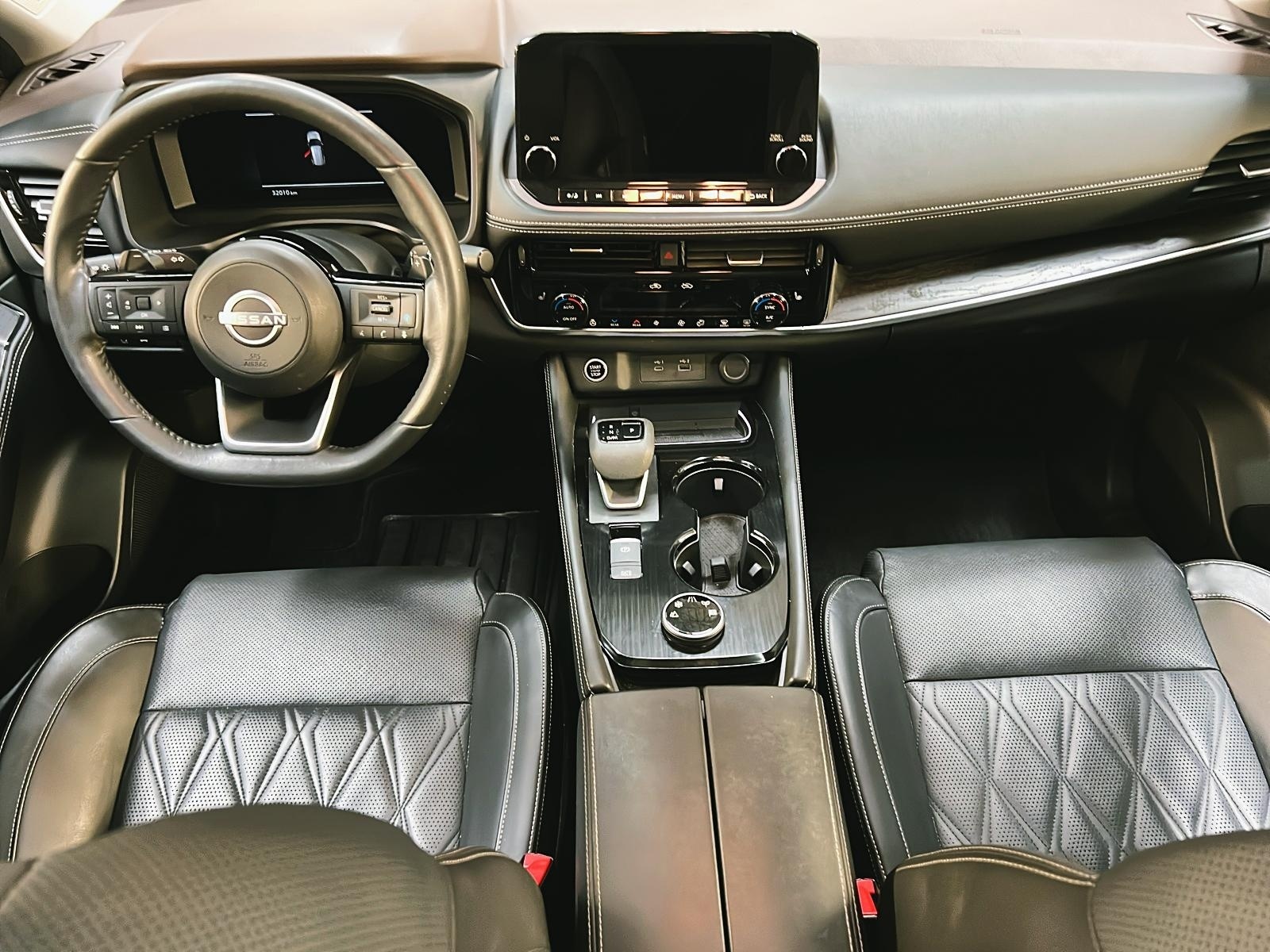 Nissan Rogue PLATINUM CUIR TOIT PANO NAV 4RM 2023 - image #12