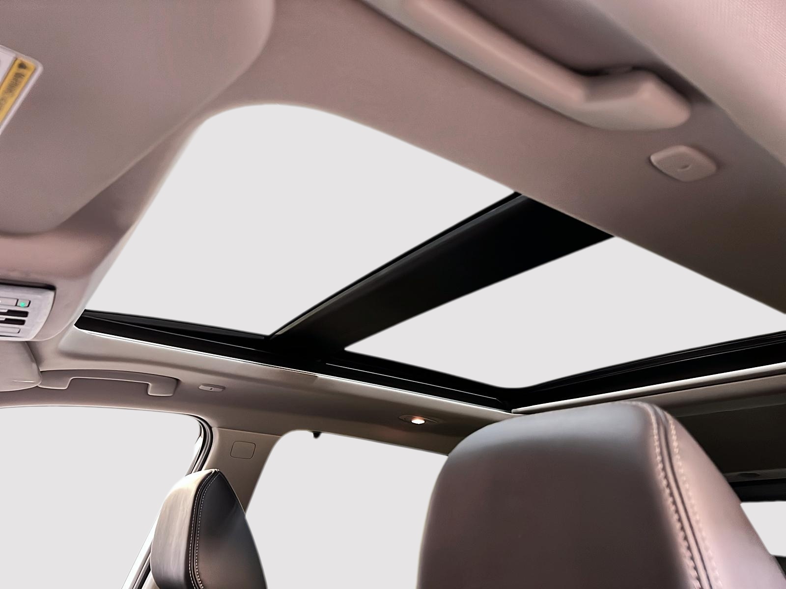 Nissan Rogue PLATINUM CUIR TOIT PANO NAV 4RM 2023 - image #10