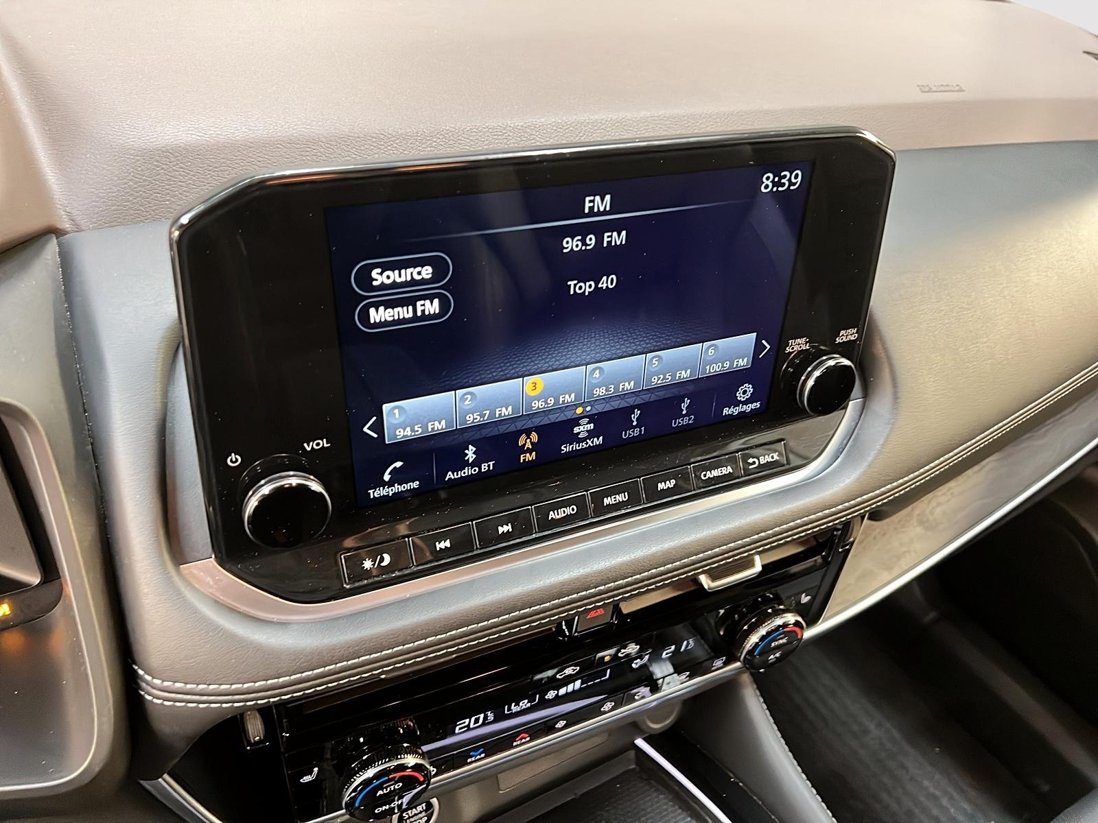 Nissan Rogue PLATINUM CUIR TOIT PANO NAV 4RM 2023 - image #18