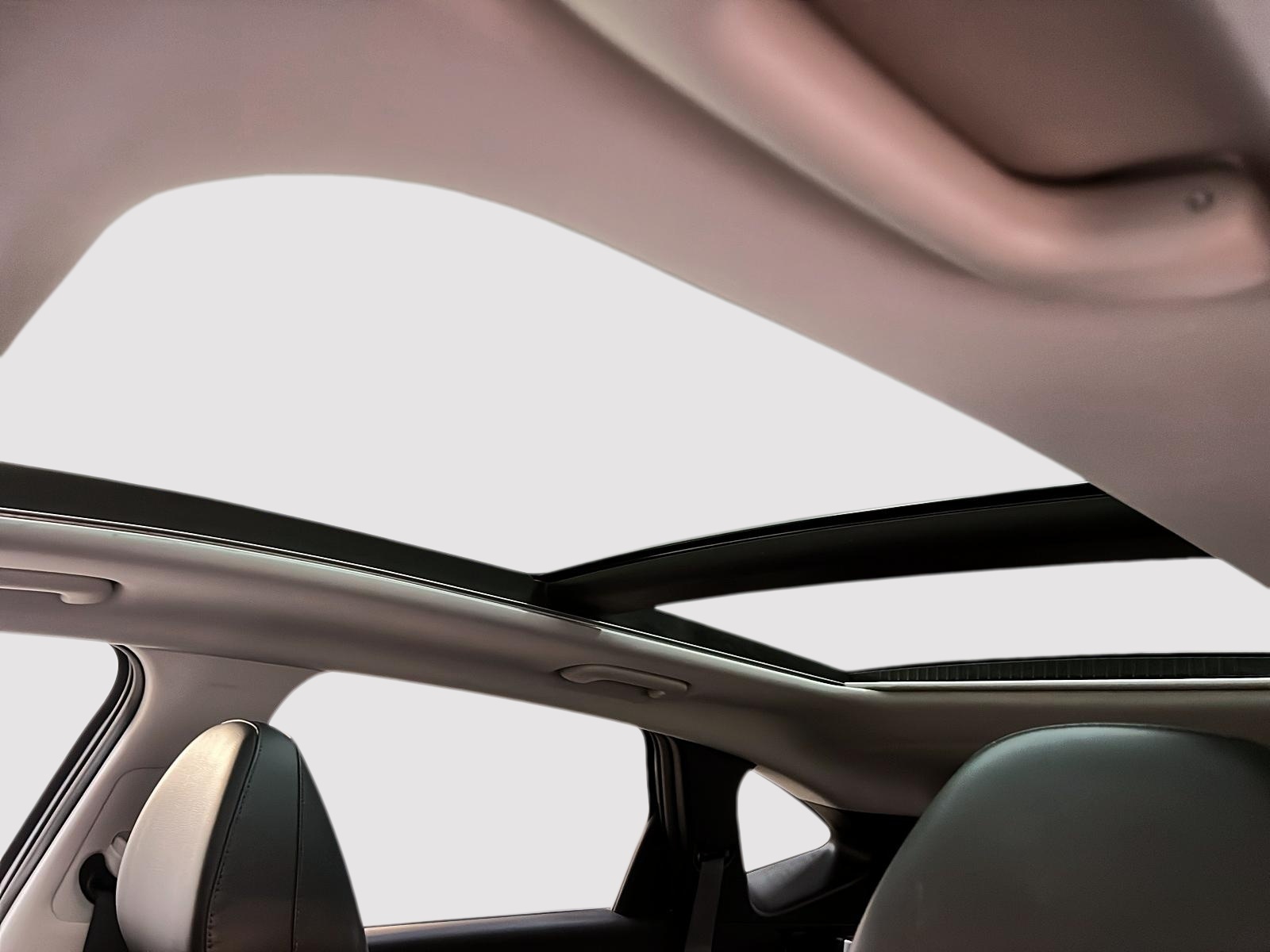 Hyundai Tucson PREFERRED TREND CUIR TOIT PANO 4RM 2022 - image #10