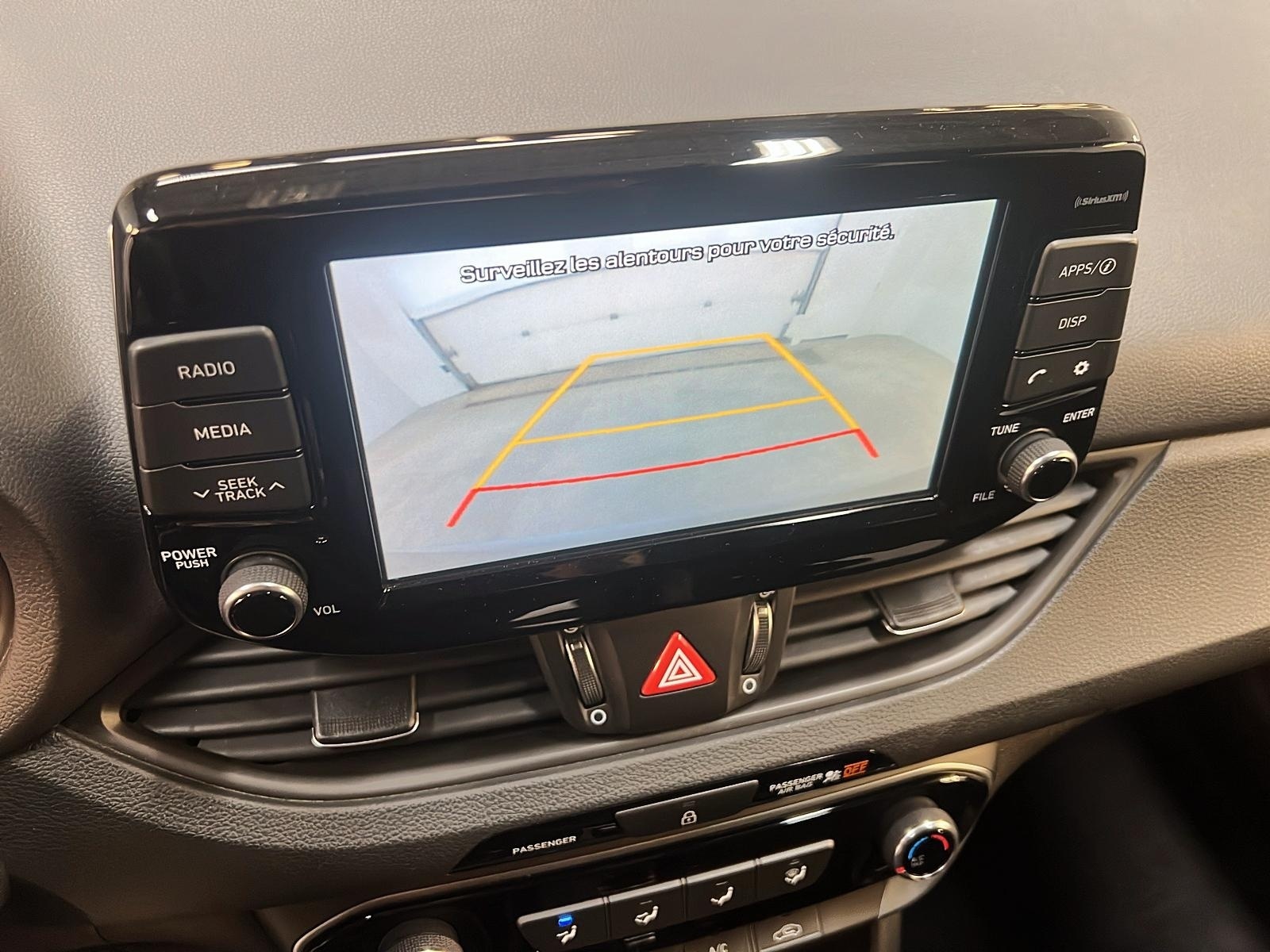 Hyundai Elantra GT GL 2018 - image #16