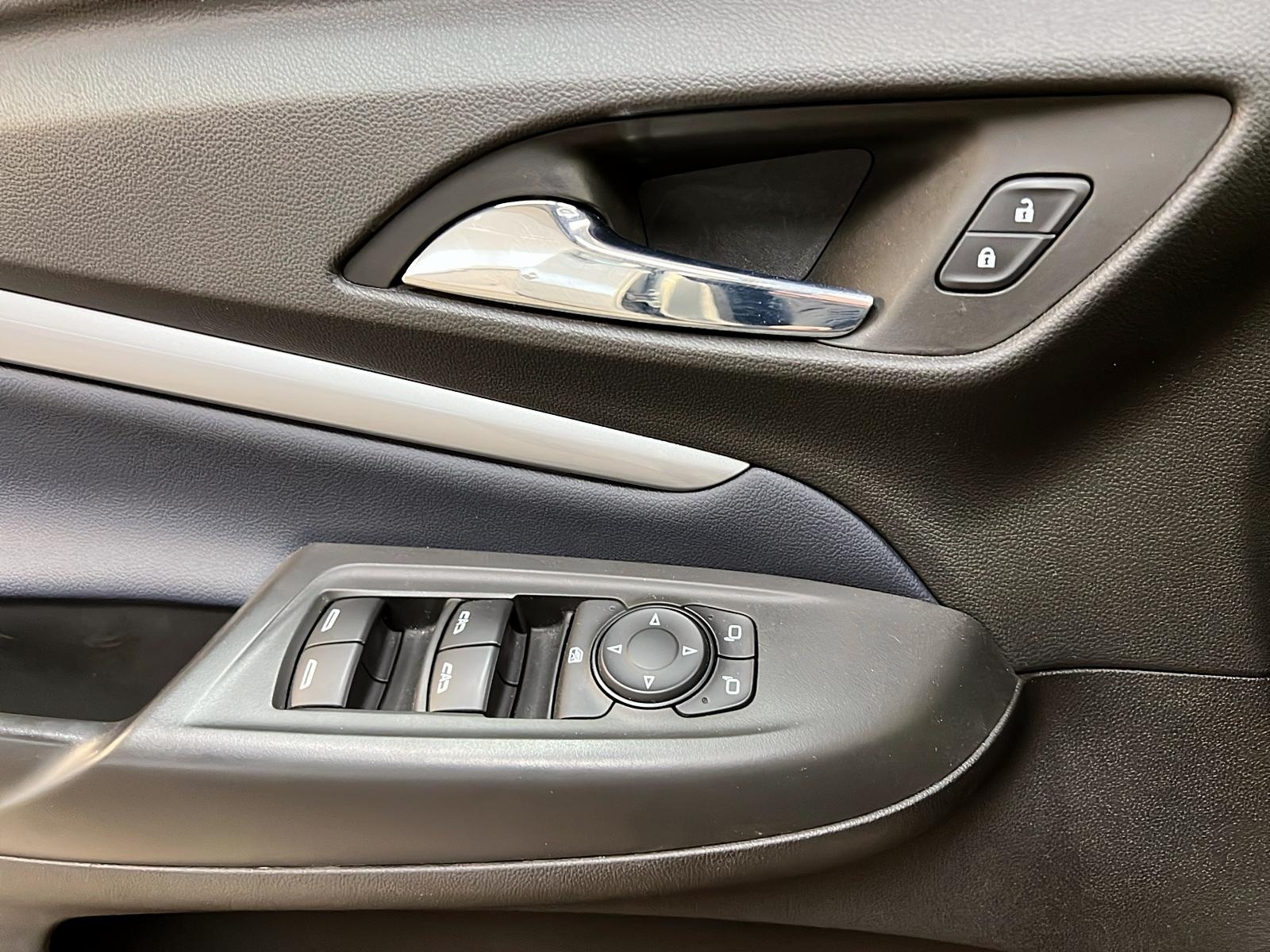 Chevrolet Bolt EUV 2023 - Image #21