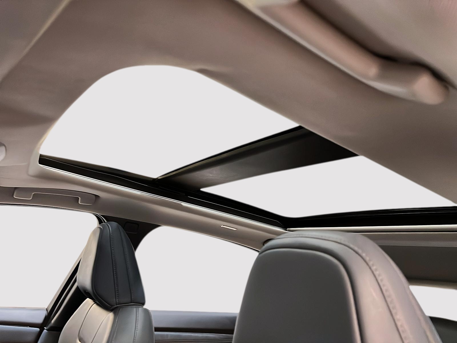 Nissan ARIYA PREMIERE e-FORCE CUIR TOIT PANO NAV 4RM 2023 - image #10