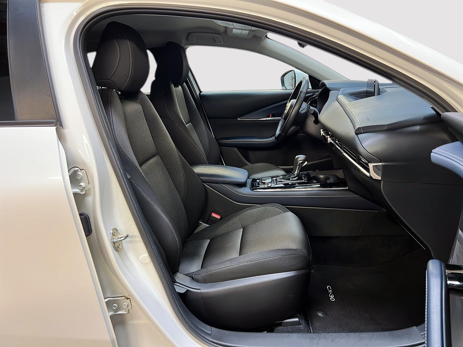 Mazda CX-30 GS 4RM 2021 - image #8