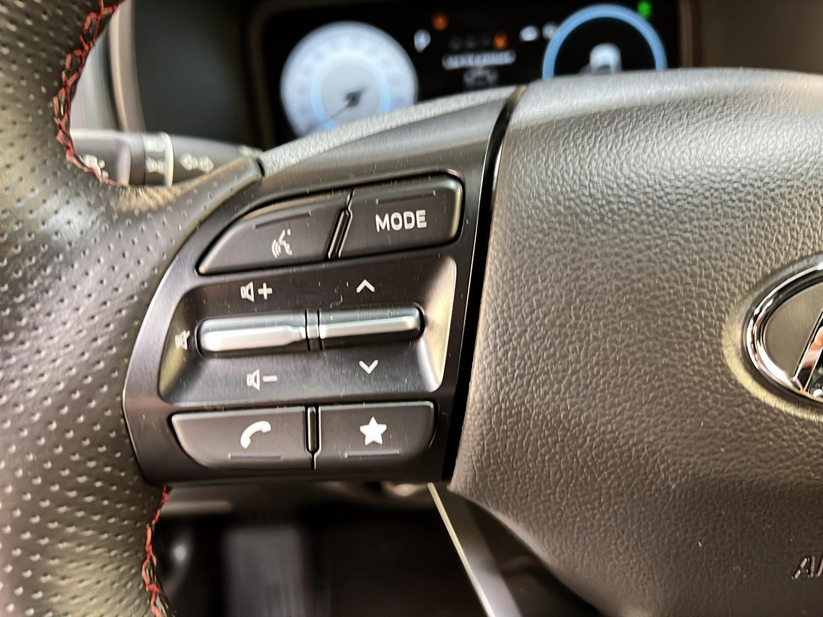Hyundai Kona N-LINE ULTIMATE 1.6T CUIR TOIT NAV 2023 - image #21