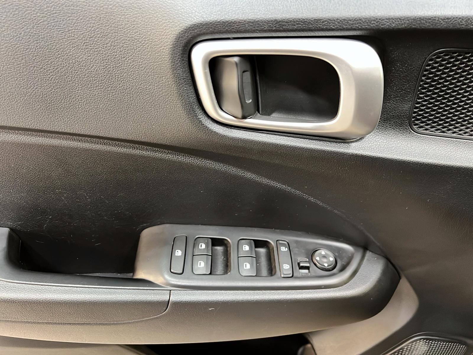 Hyundai Venue ESSENTIEL 2024 - image #20
