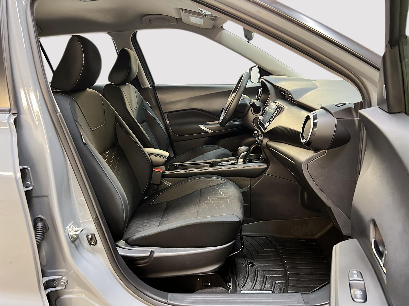 Nissan Kicks SV 2023 - image #8