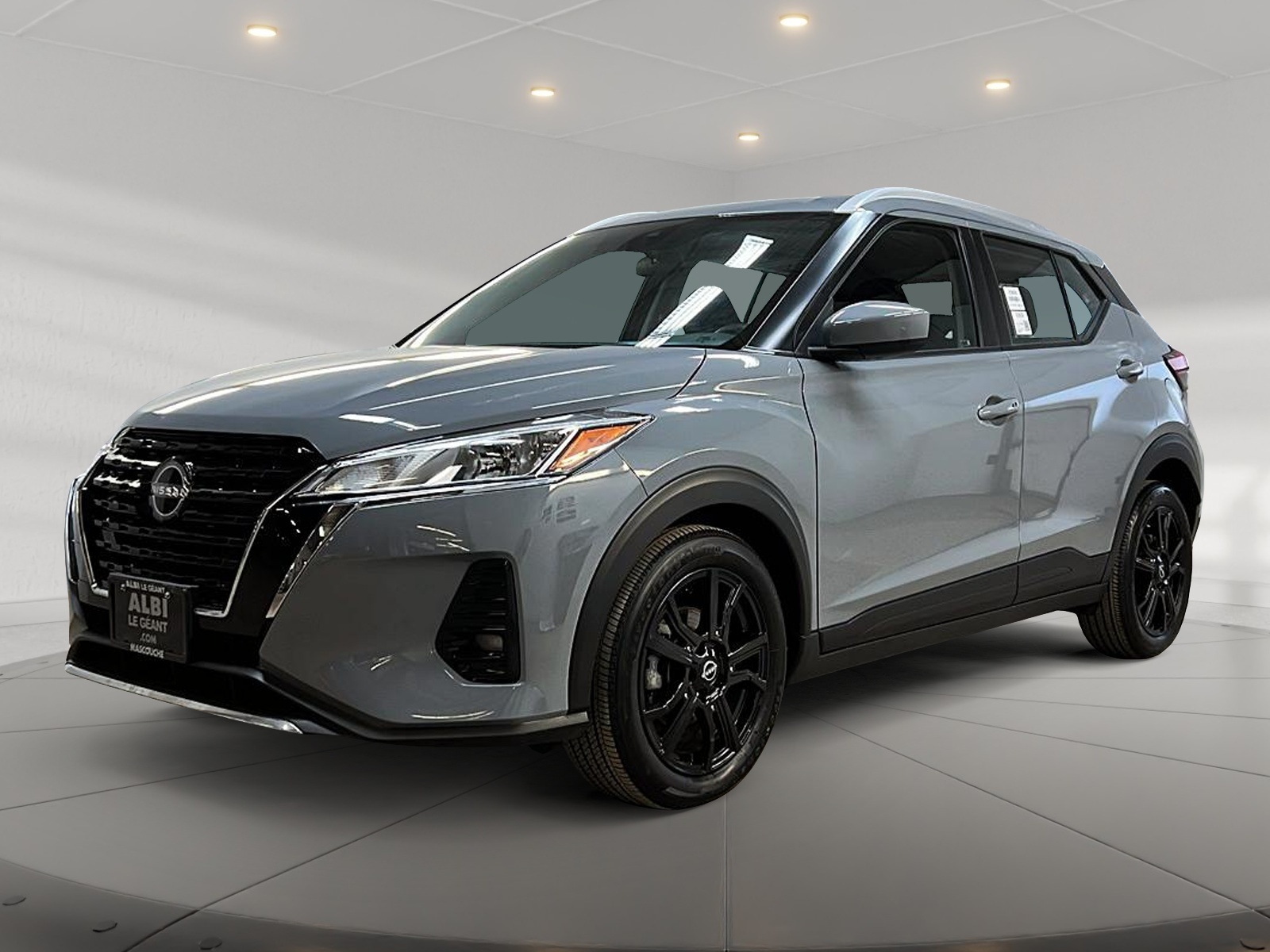 Nissan Kicks SV 2023 - image #1