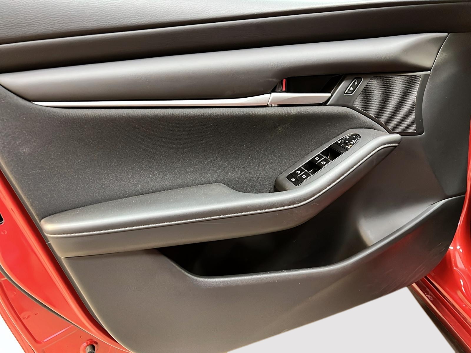 Mazda Mazda3 GX 2024 - image #23