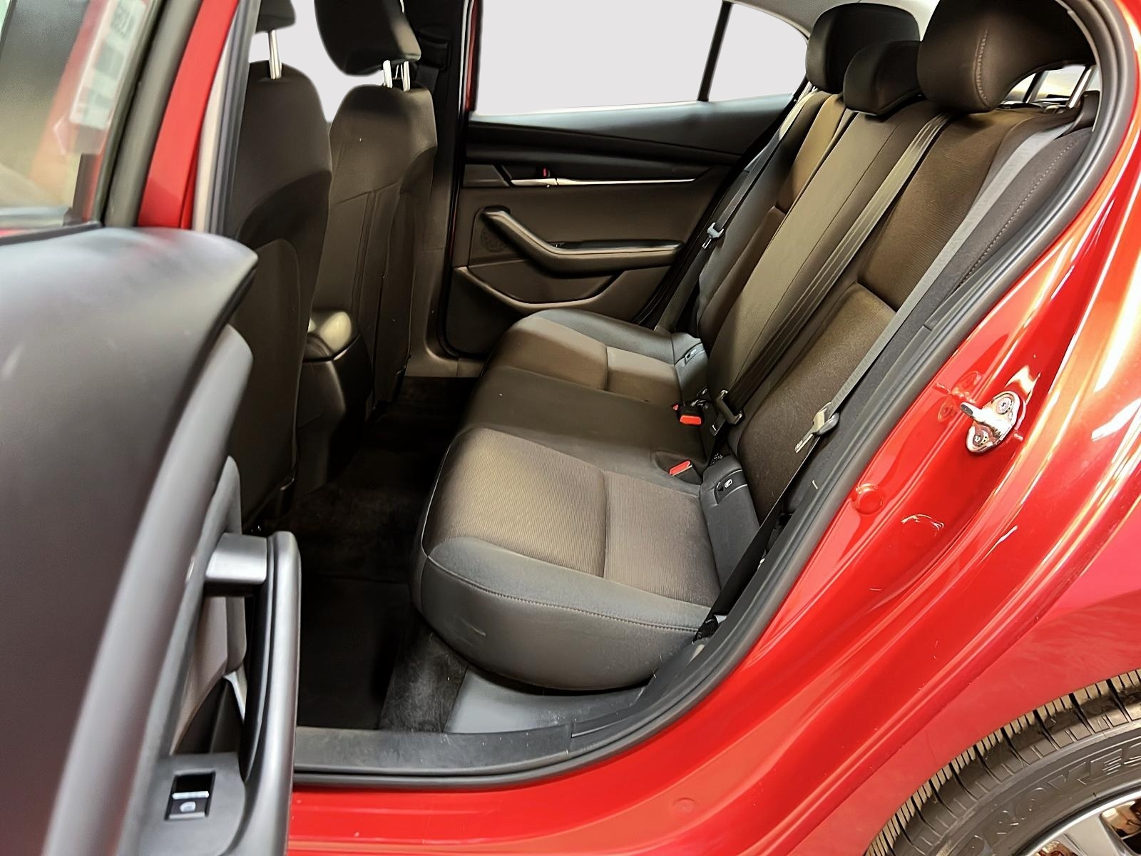 Mazda Mazda3 GX 2024 - image #9