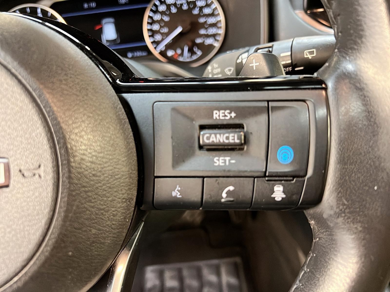 Nissan Rogue SL CUIR TOIT PANO NAV 4RM 2023 - image #22