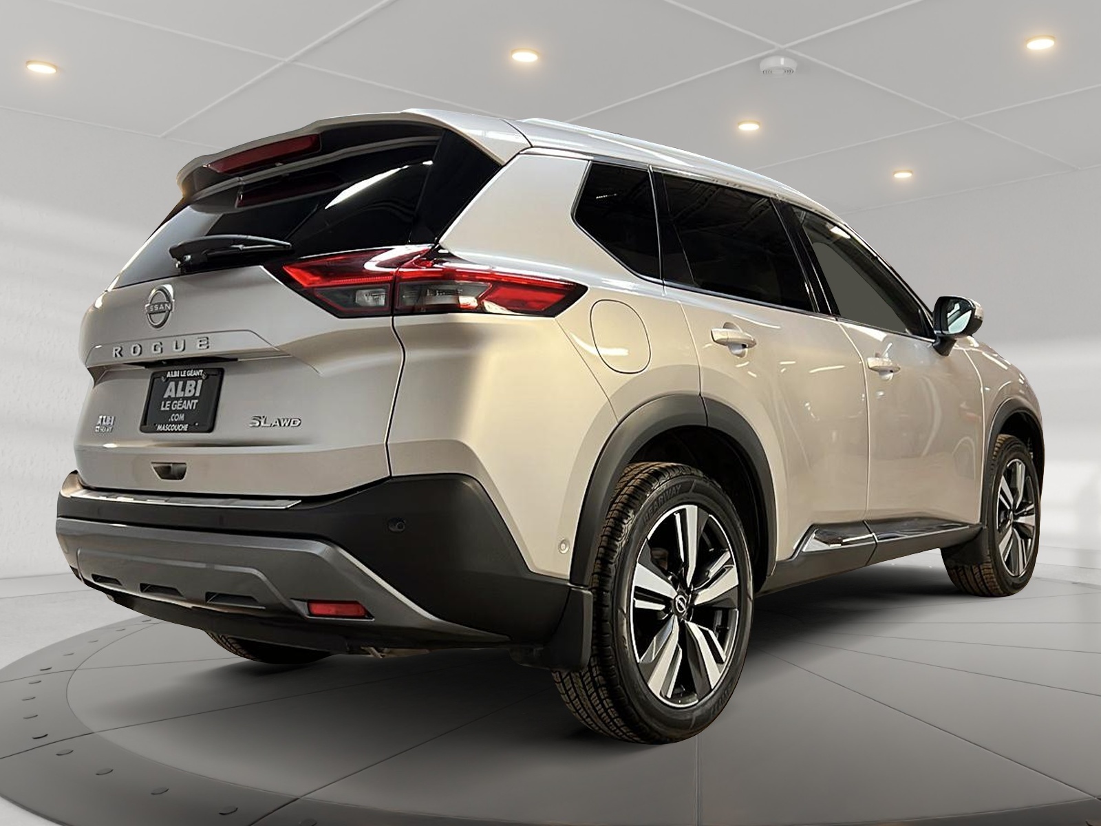 Nissan Rogue 2023 - Image #4