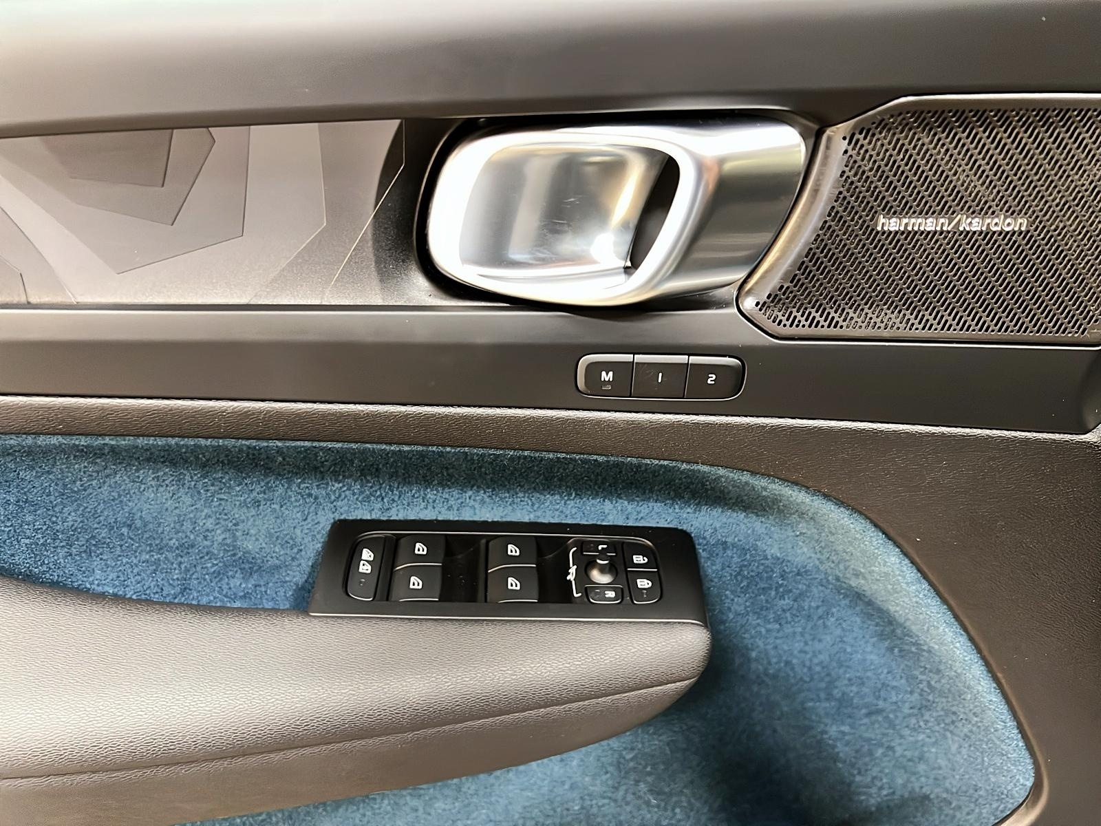 Volvo C40 TWIN RECHARGE ULTIMATE 4RM 2023 - image #22