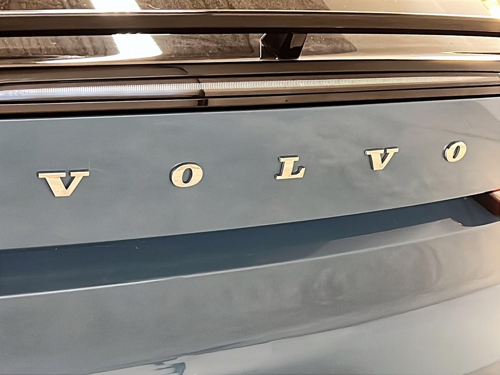 Volvo C40 TWIN RECHARGE ULTIMATE 4RM 2023 - image #27