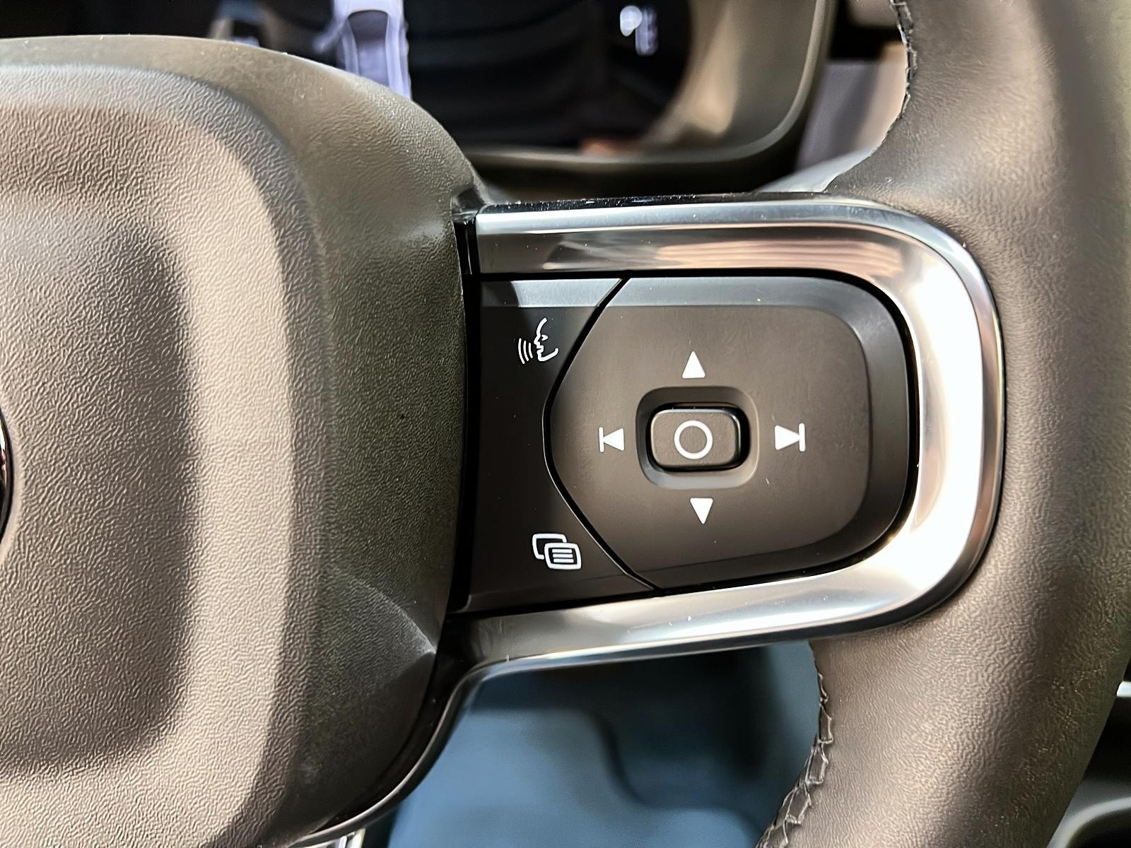 Volvo C40 TWIN RECHARGE ULTIMATE 4RM 2023 - image #20