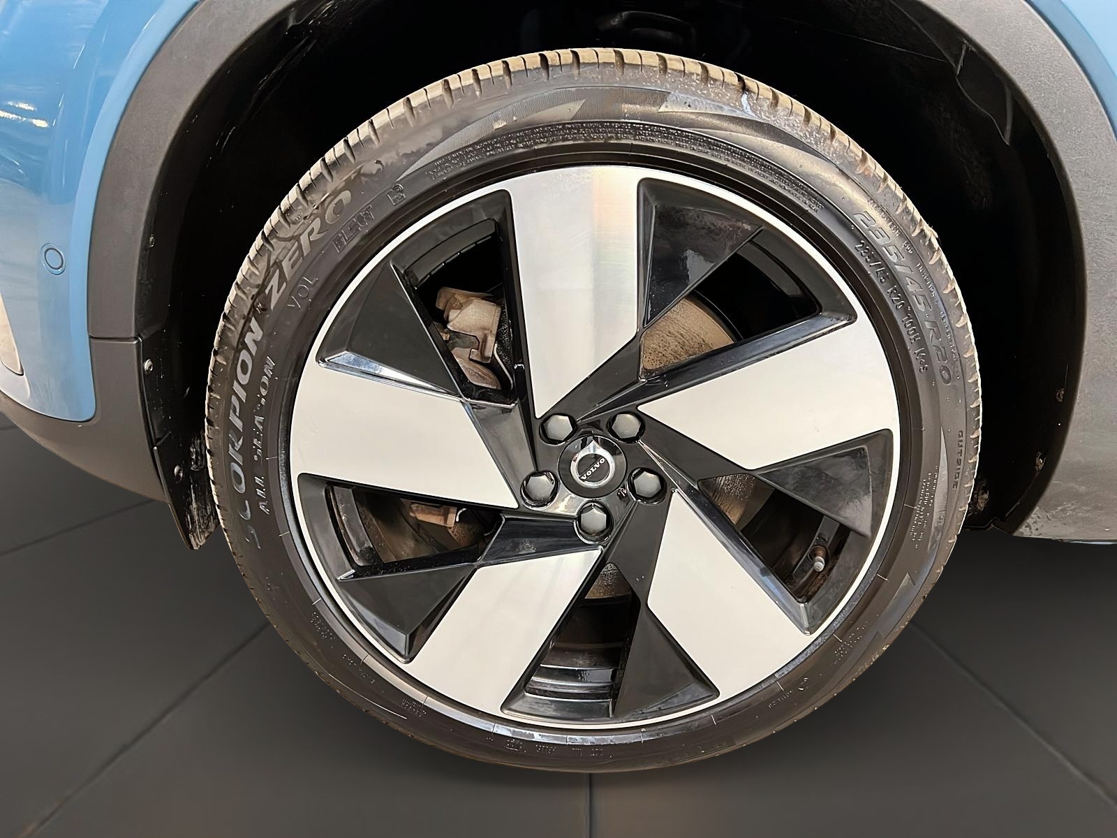 Volvo C40 TWIN RECHARGE ULTIMATE 4RM 2023 - image #29
