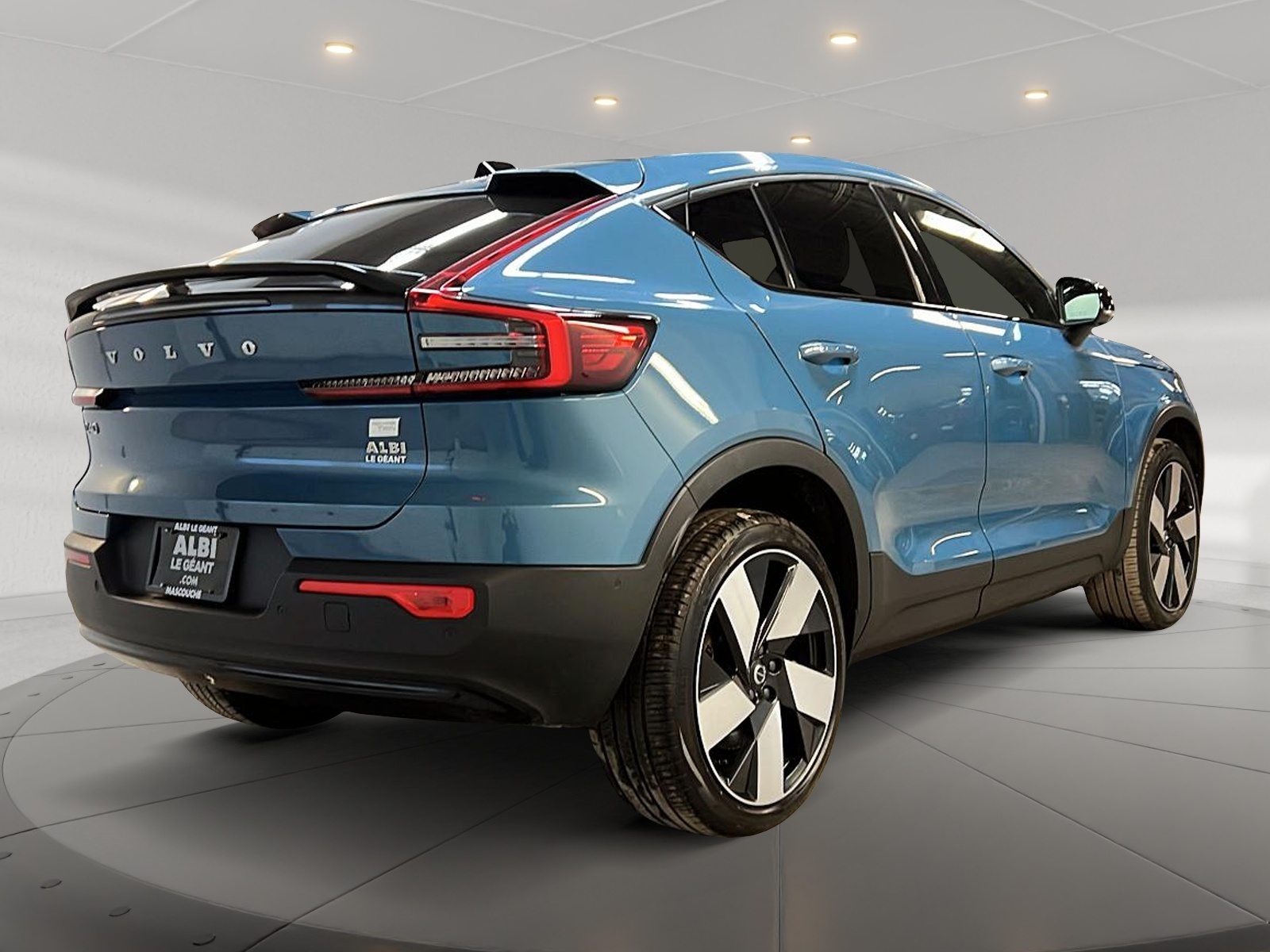 Volvo C40 TWIN RECHARGE ULTIMATE 4RM 2023 - image #4