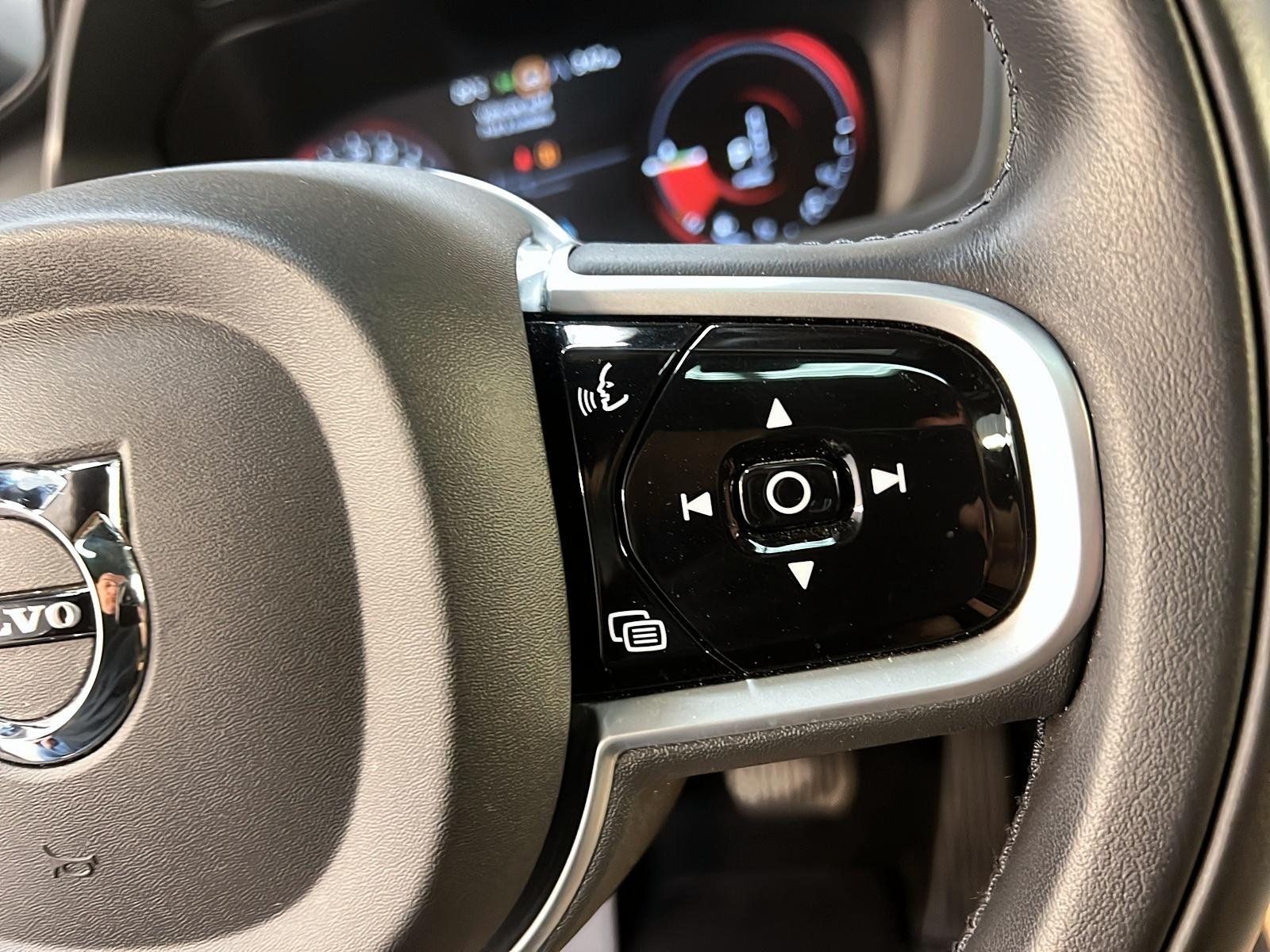 Volvo XC90 2022 - Image #23