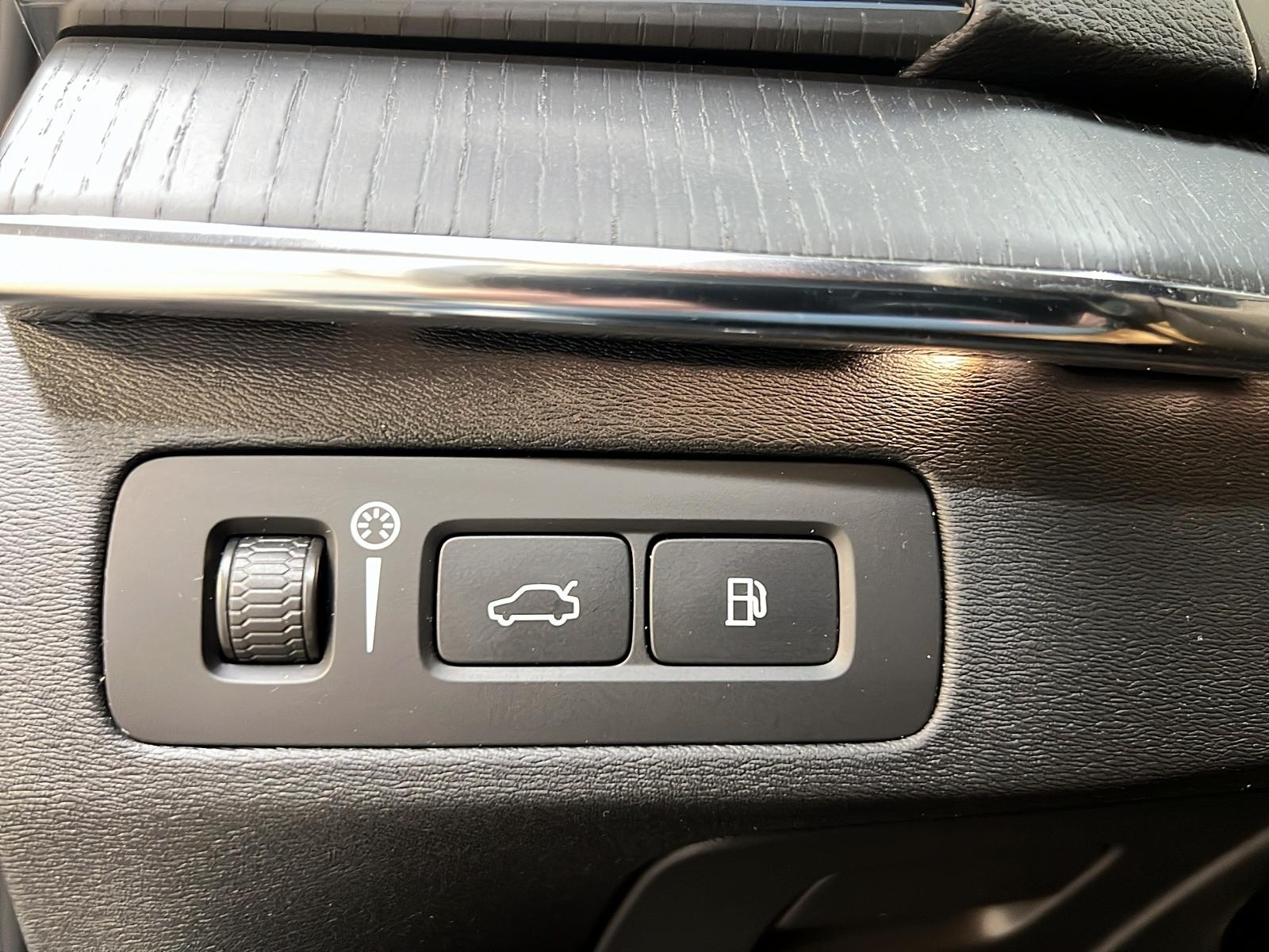 Volvo XC90 T8 RECHARGE INSCRIPTION CUIR TOIT PANO NAV 4RM 2022 - image #25