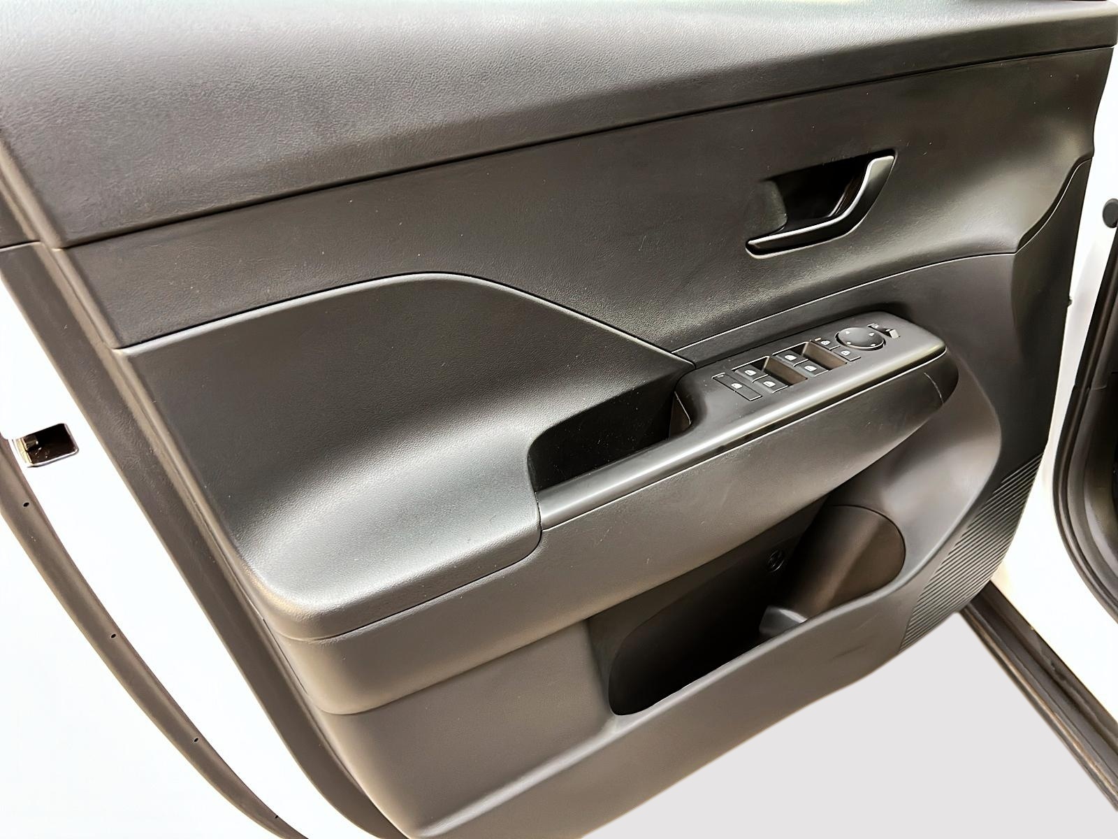 Hyundai Kona ESSENTIEL 2024 - image #22