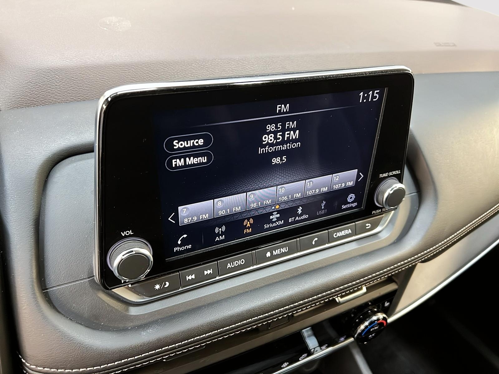 Nissan Rogue SV TOIT PANO 4RM 2023 - image #16