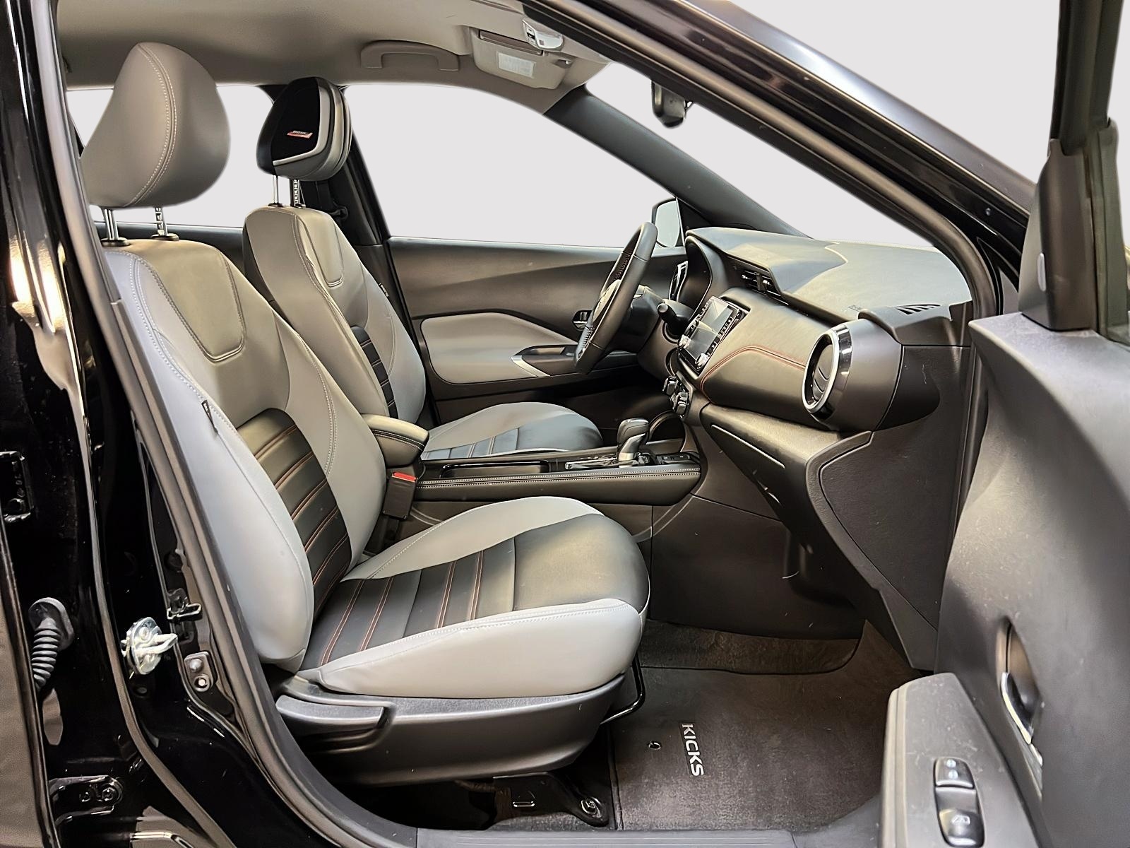 Nissan Kicks SR PREMIUM CUIR 2023 - image #8