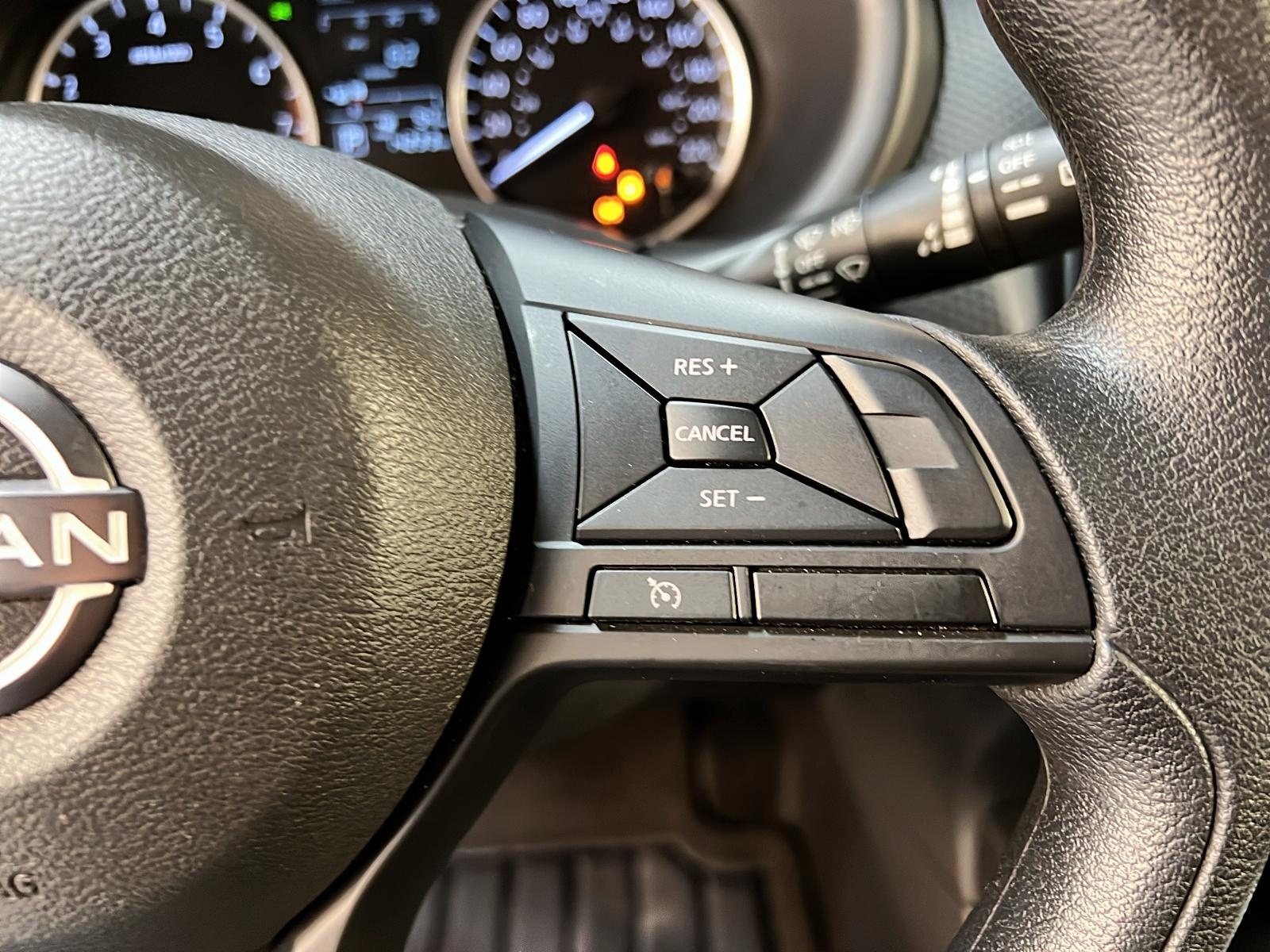 Nissan Kicks S 2023 - image #18