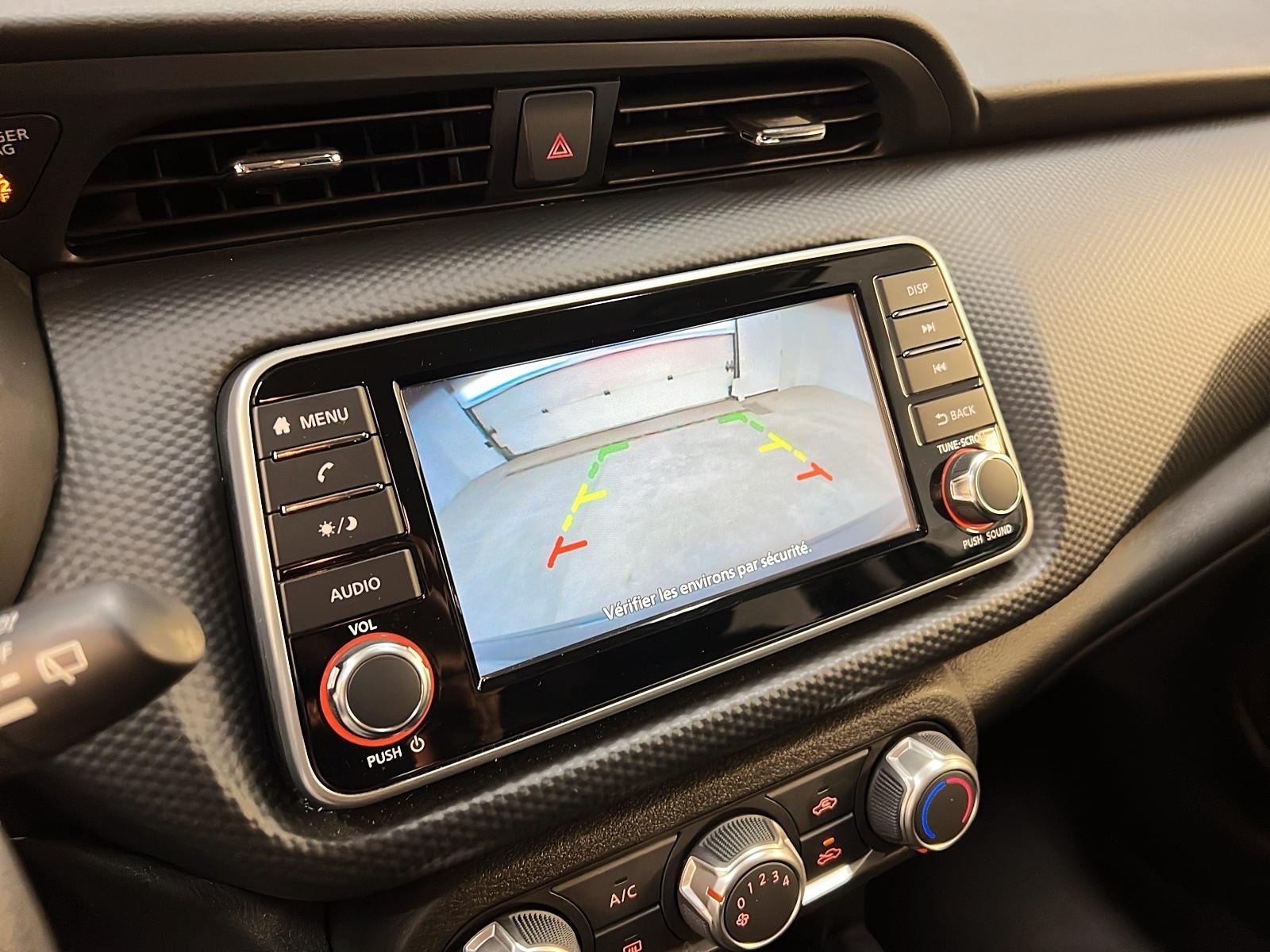 Nissan Kicks S 2023 - image #16