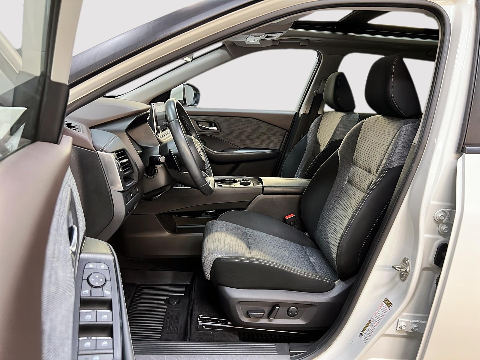 Nissan Rogue SV TOIT PANO 4RM 2023 - image #7